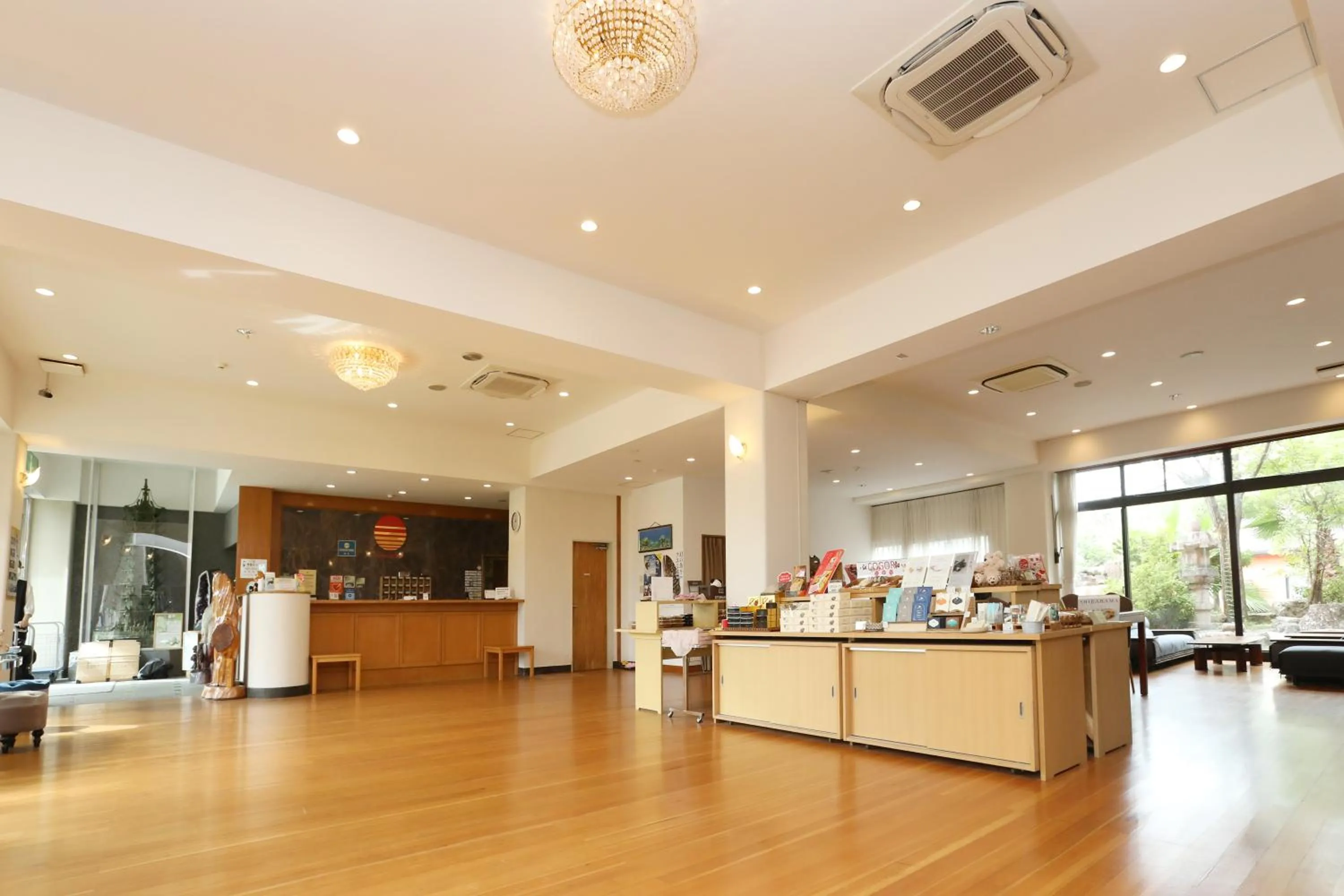 Lobby or reception in Hotel Sunresort Shirahama