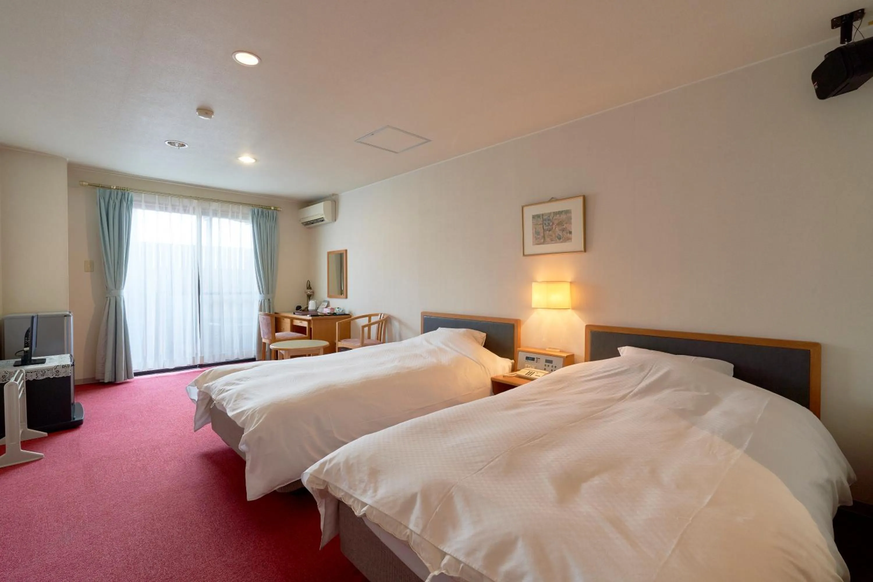 Photo of the whole room, Bed in Hotel Sunresort Shirahama