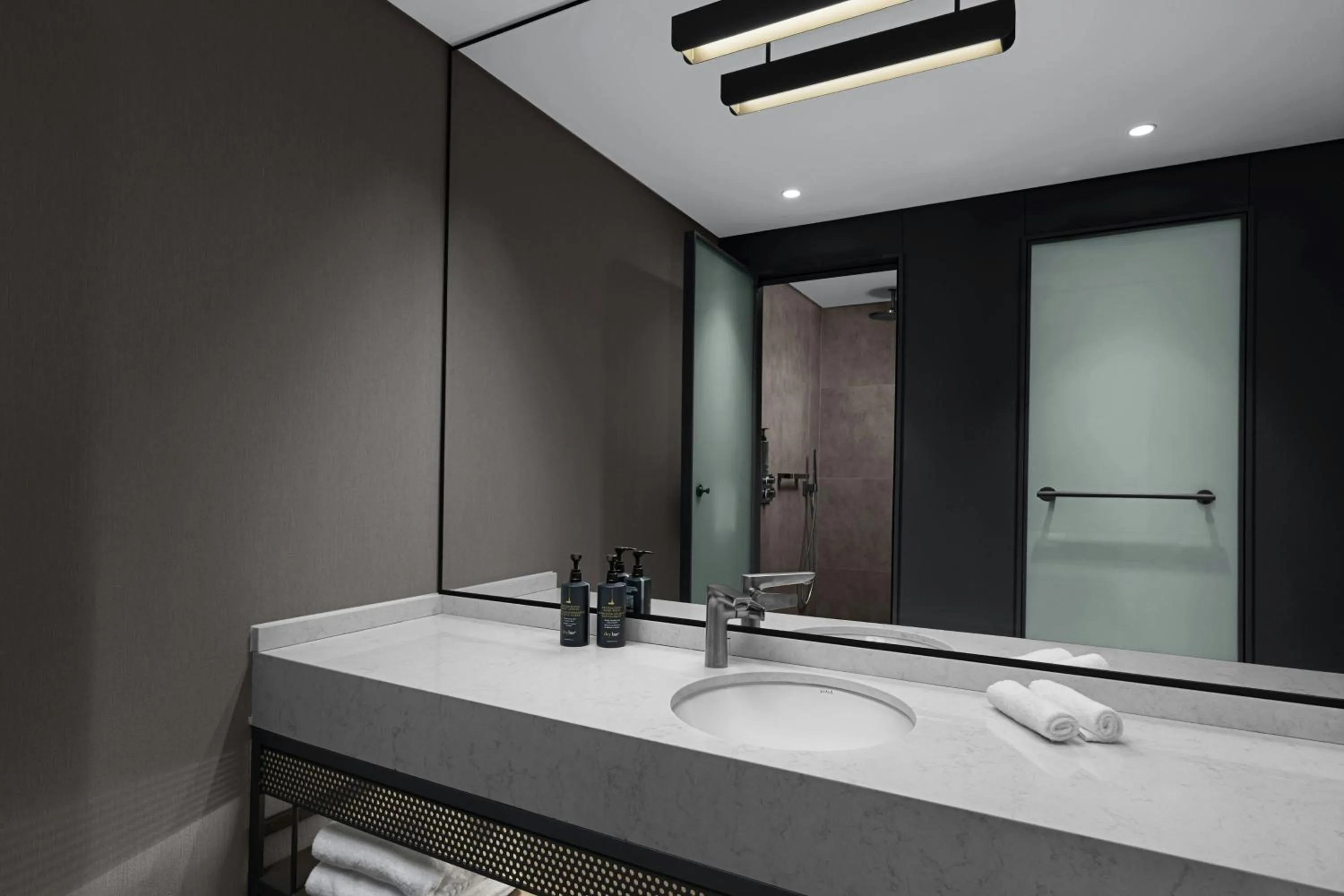 Swimming pool in Aloft Istanbul Karakoy