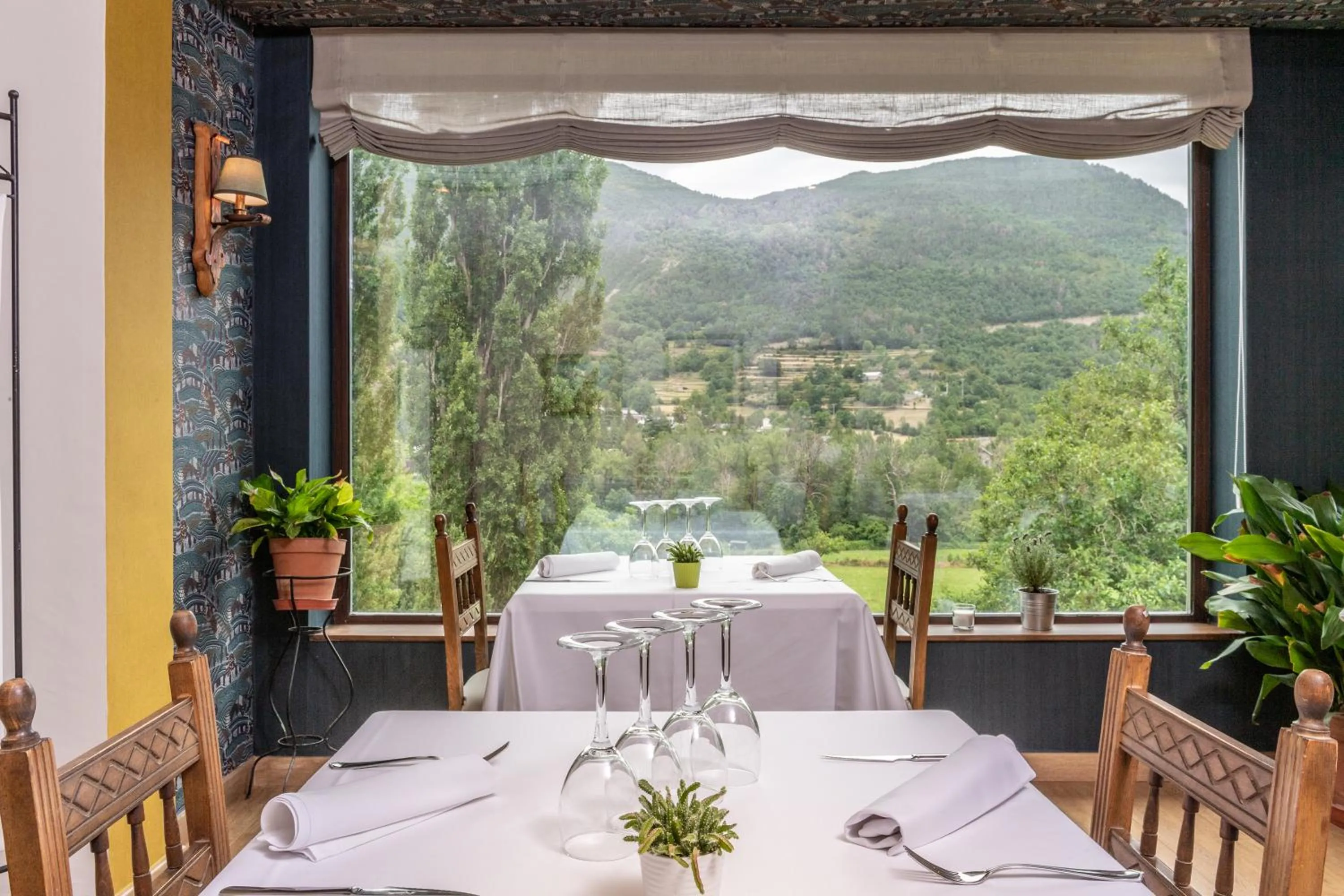 Restaurant/places to eat in Hotel de Montaña El Mirador