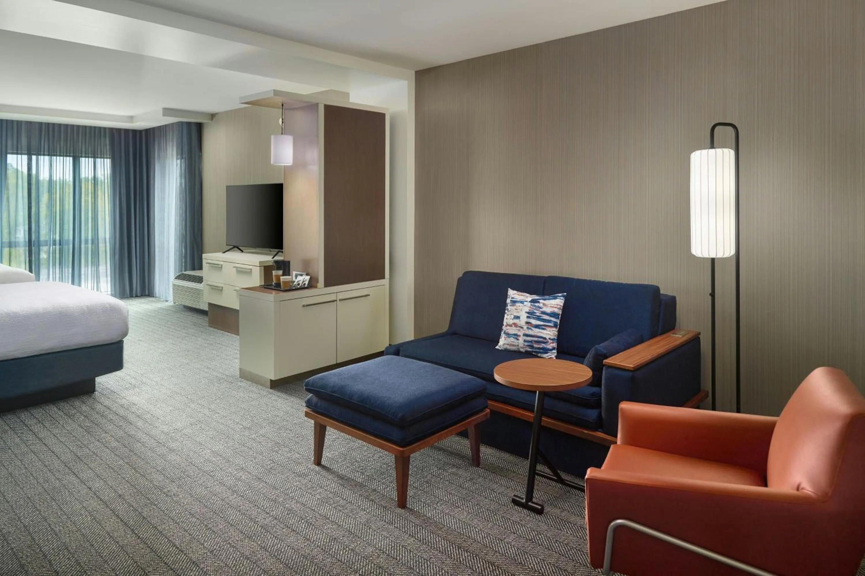 Bedroom, Bed in Courtyard by Marriott Carrollton