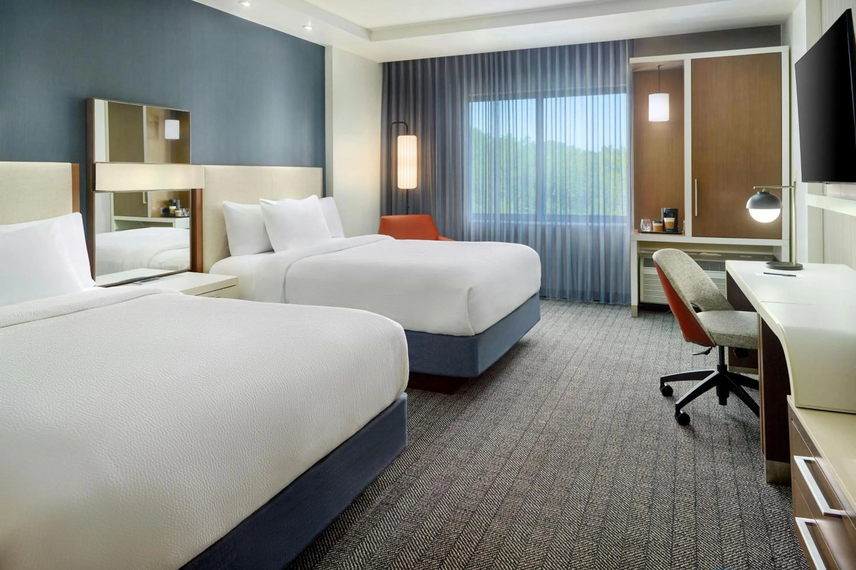 Photo of the whole room, Bed in Courtyard by Marriott Carrollton