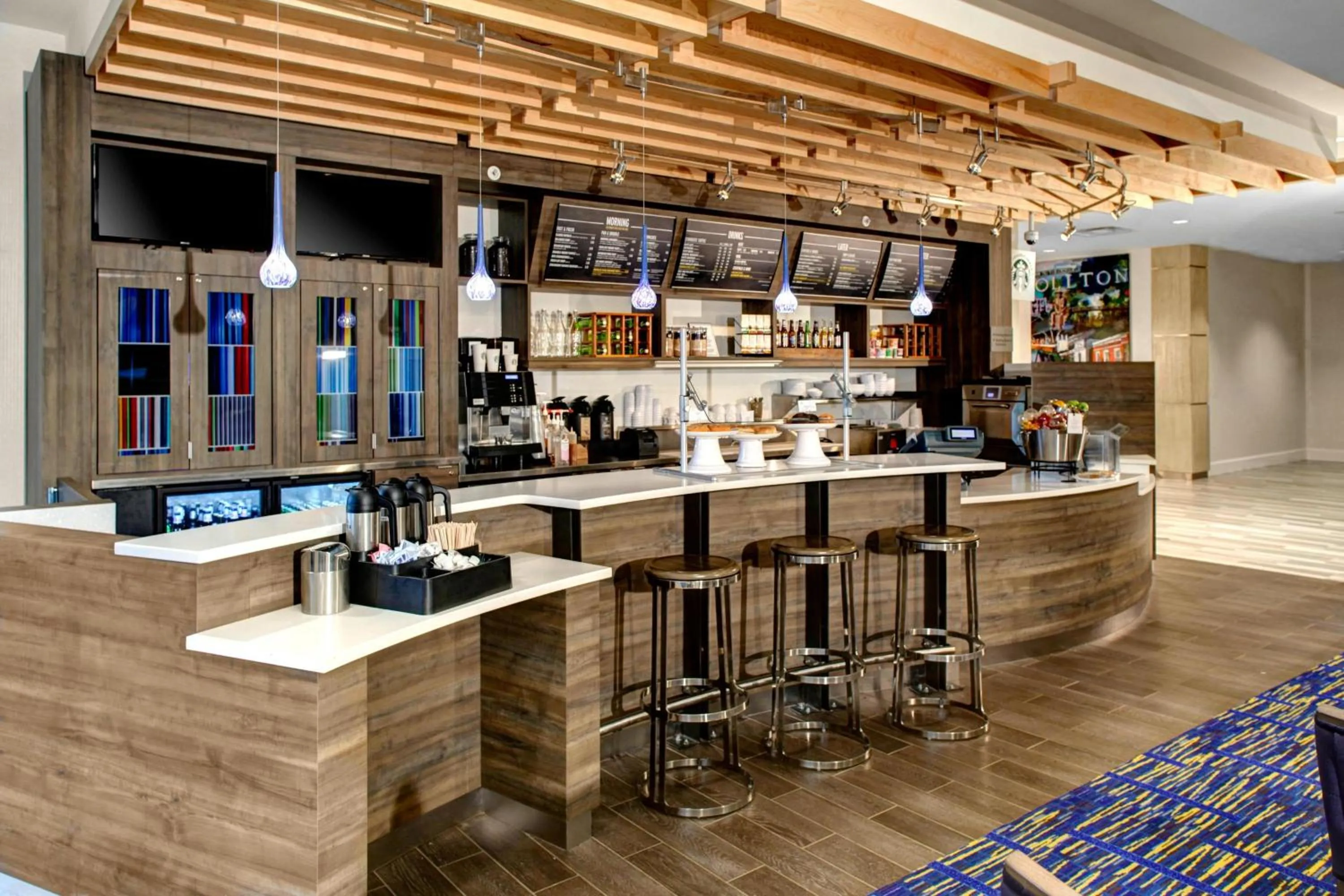 Restaurant/places to eat in Courtyard by Marriott Carrollton