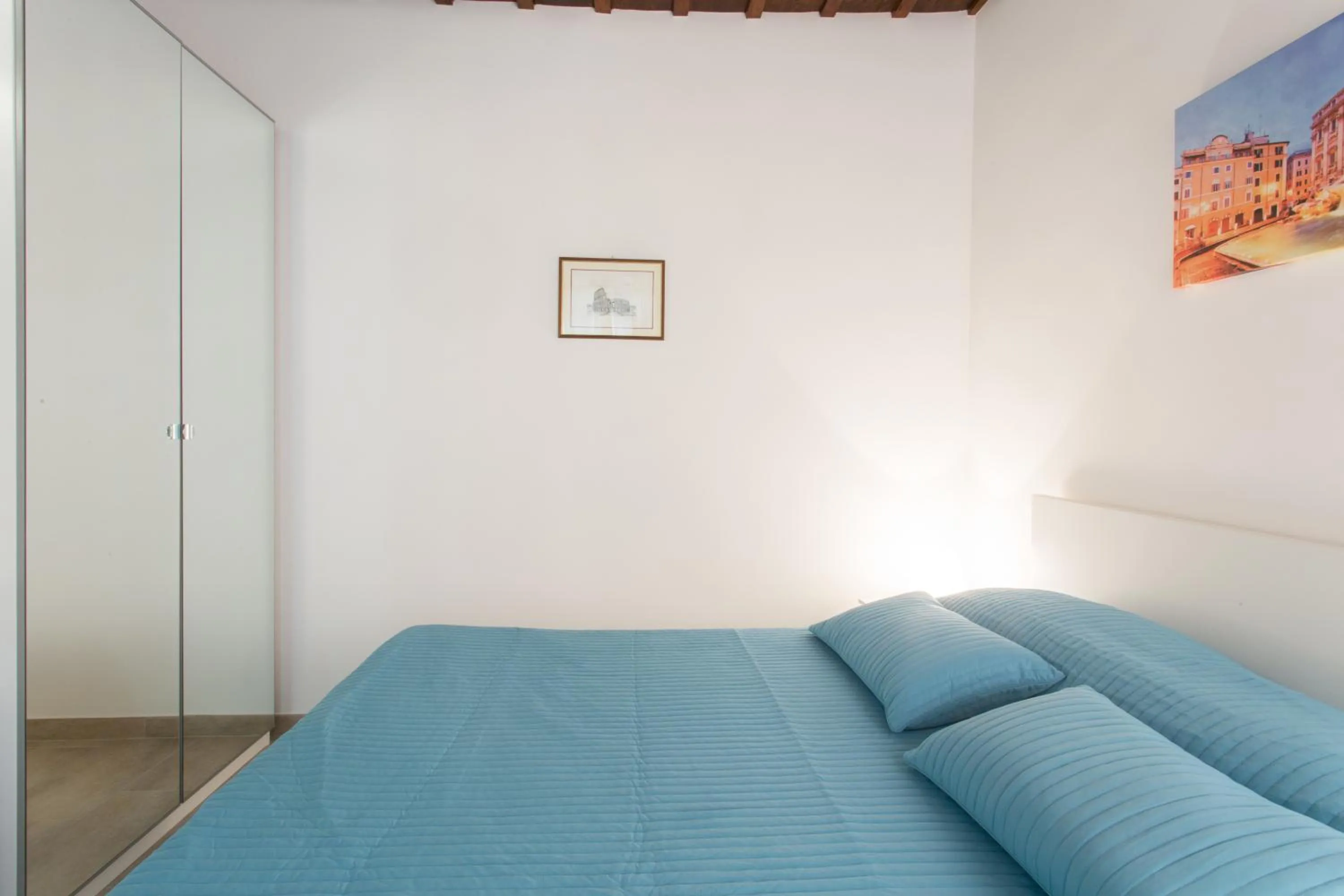 Bedroom, Bed in Domenichino Luxury Home