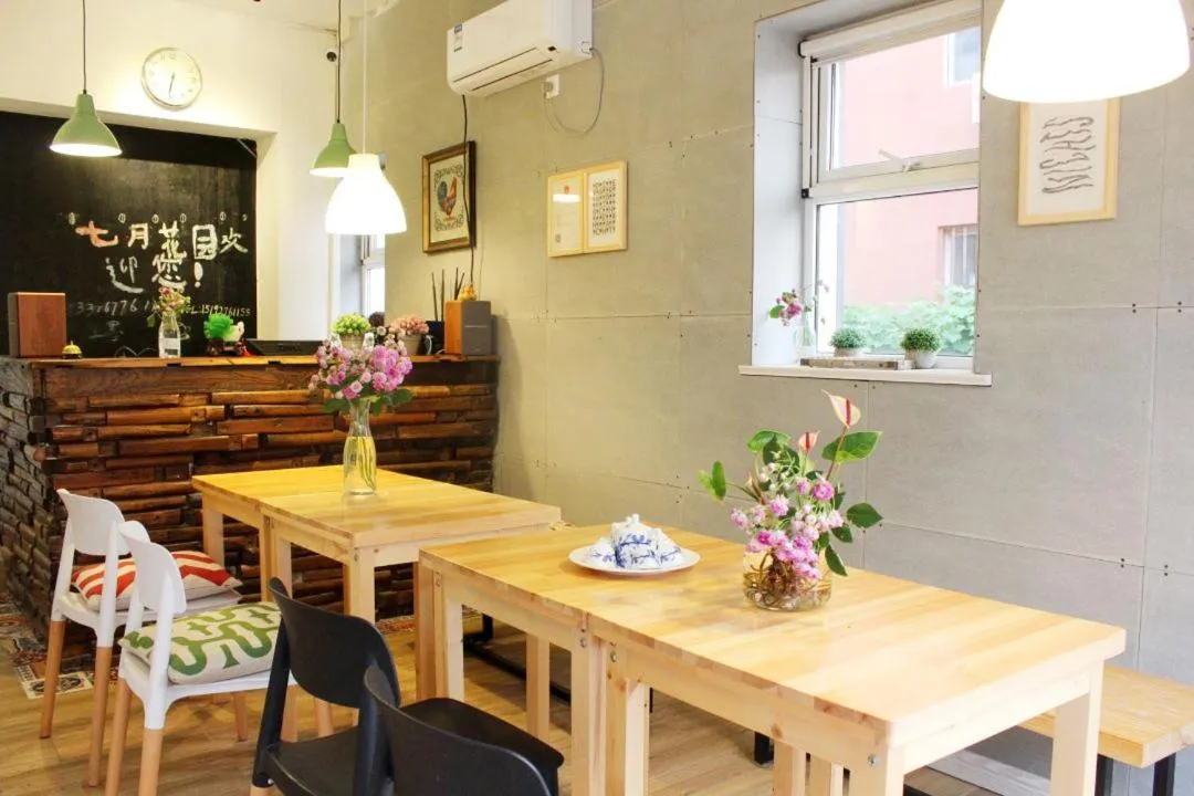 Restaurant/places to eat in July Inn Weihai