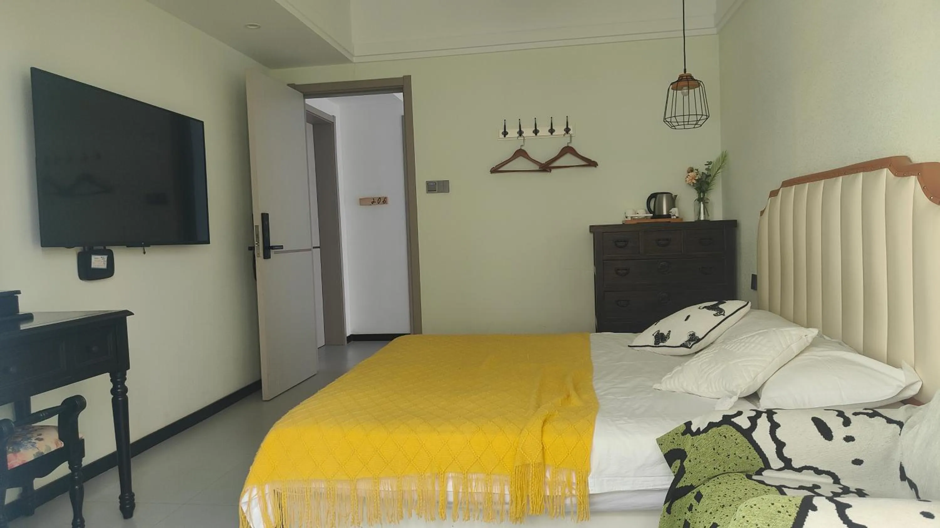 Bed in July Inn Weihai