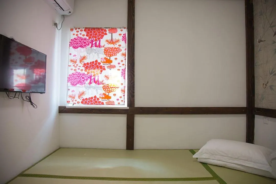 Bed in July Inn Weihai