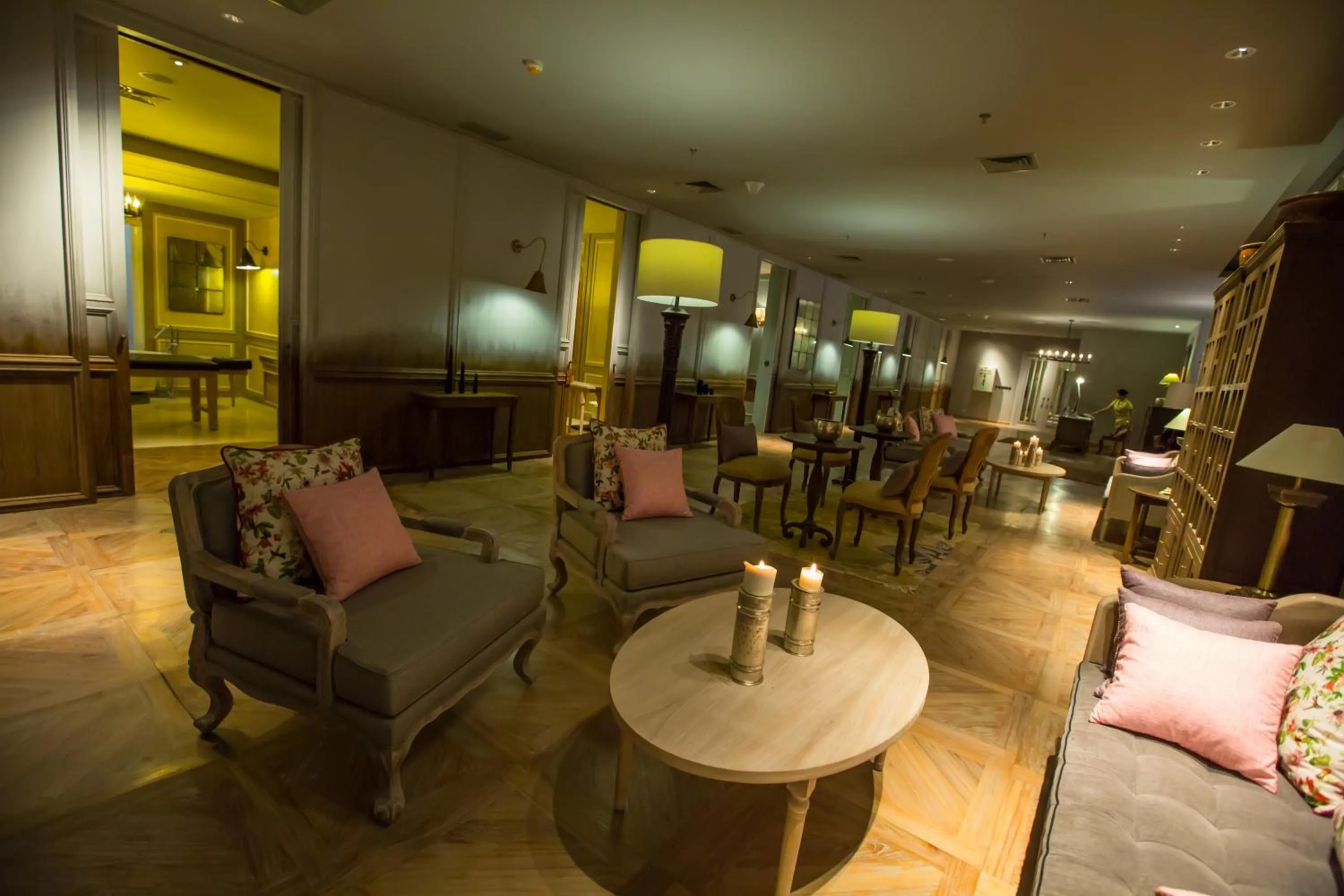 Communal lounge/ TV room in Bali Paragon Resort Hotel