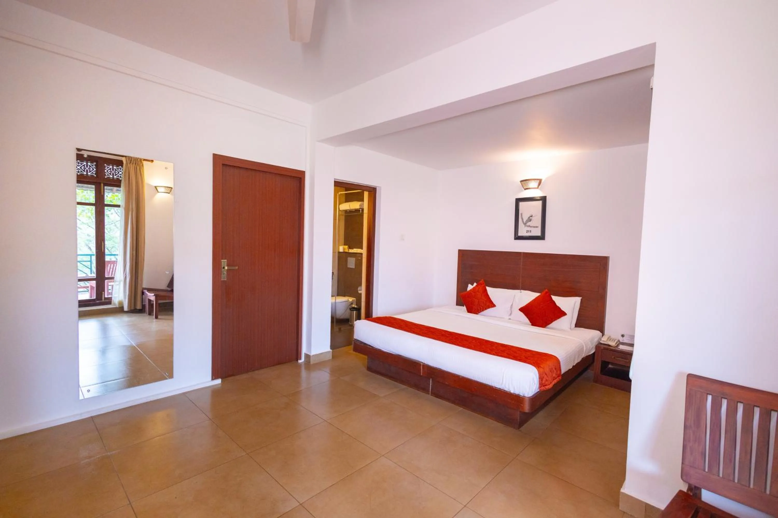 Bed in Forest Canopy Thekkady