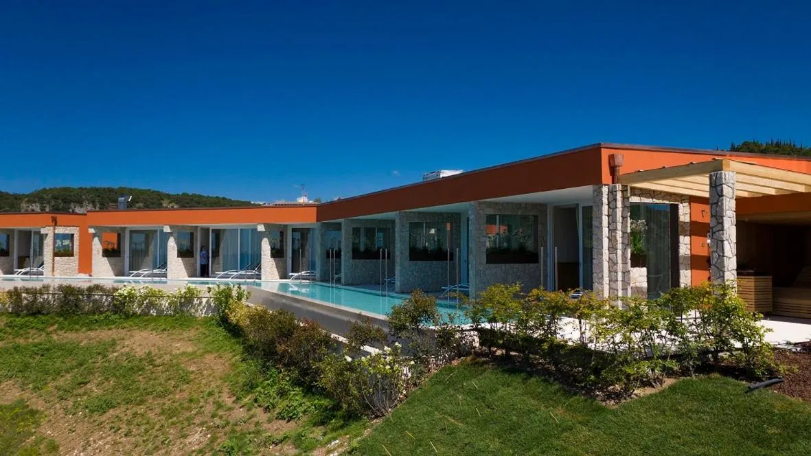 Property building in Golf Cà Degli Ulivi