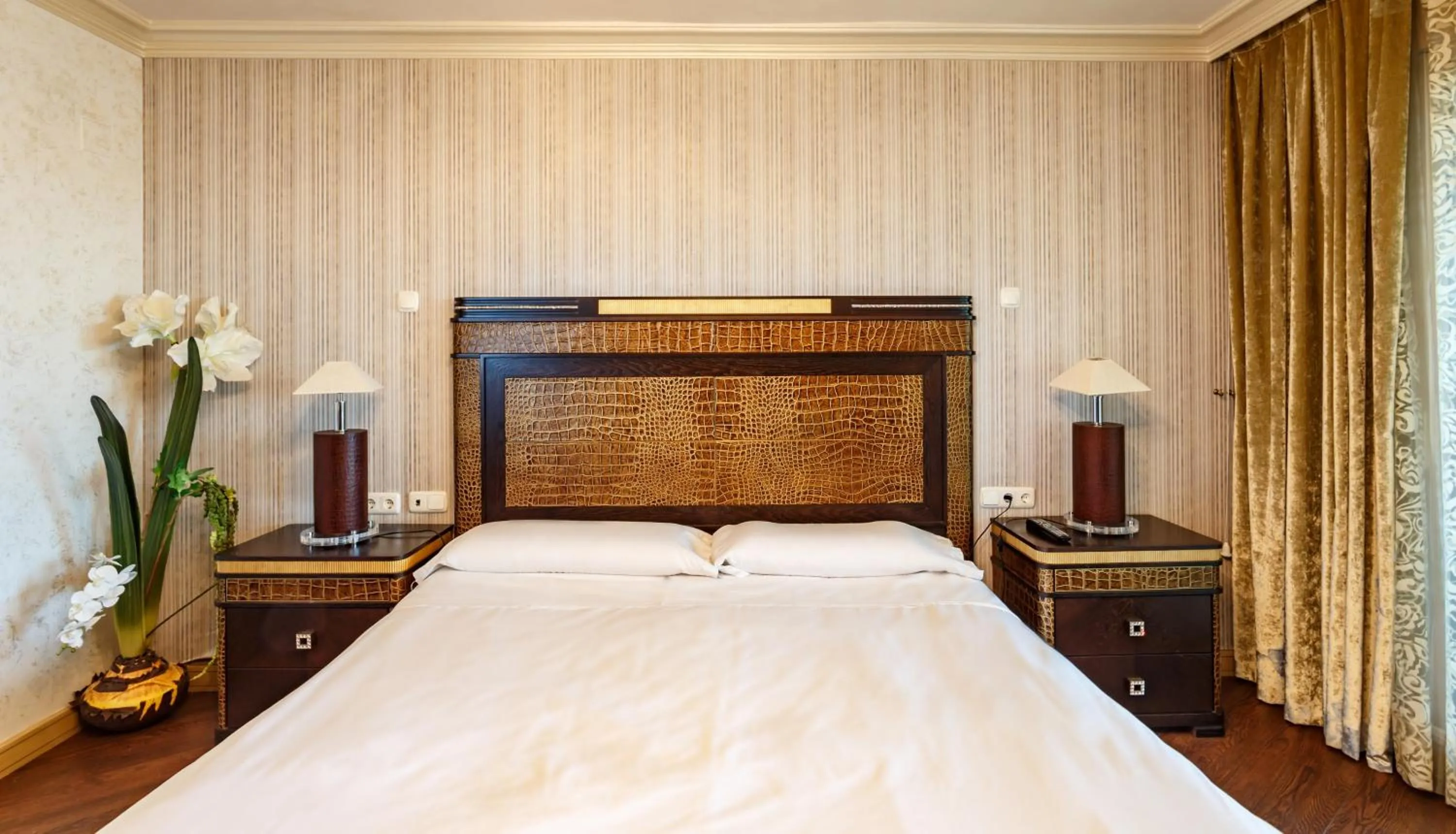 Bedroom, Bed in Coral Beach Aparthotel