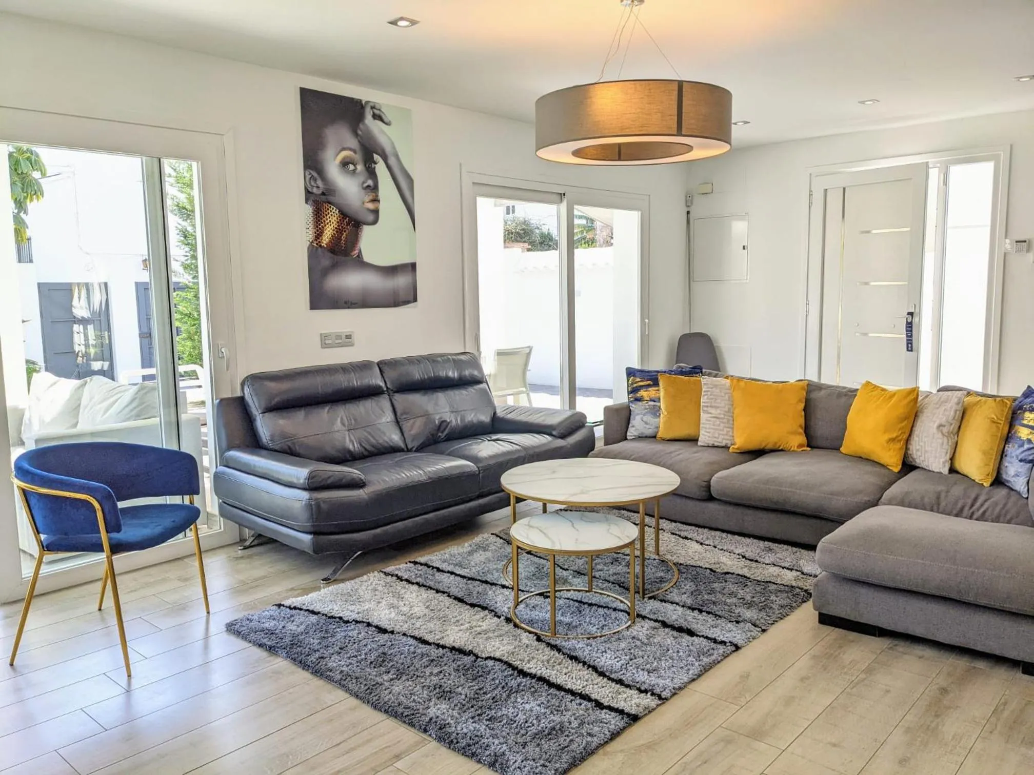 Living room in Coral Beach Aparthotel