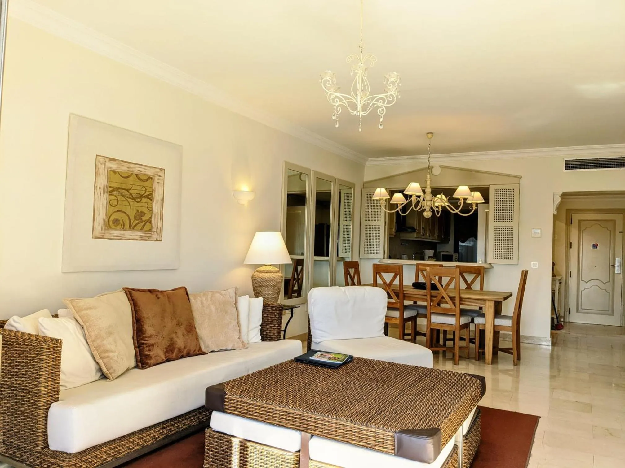 Living room in Coral Beach Aparthotel