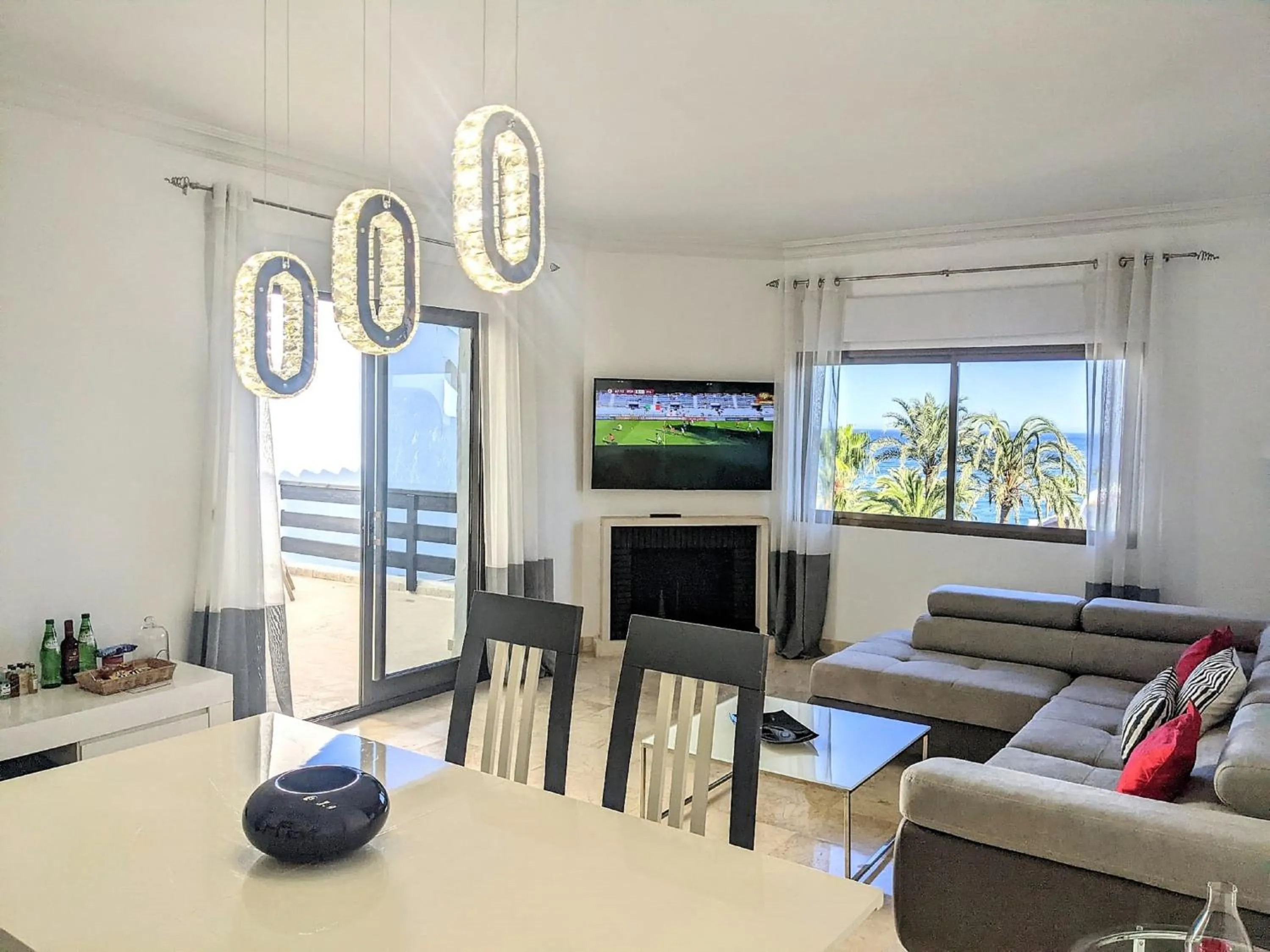 Living room in Coral Beach Aparthotel