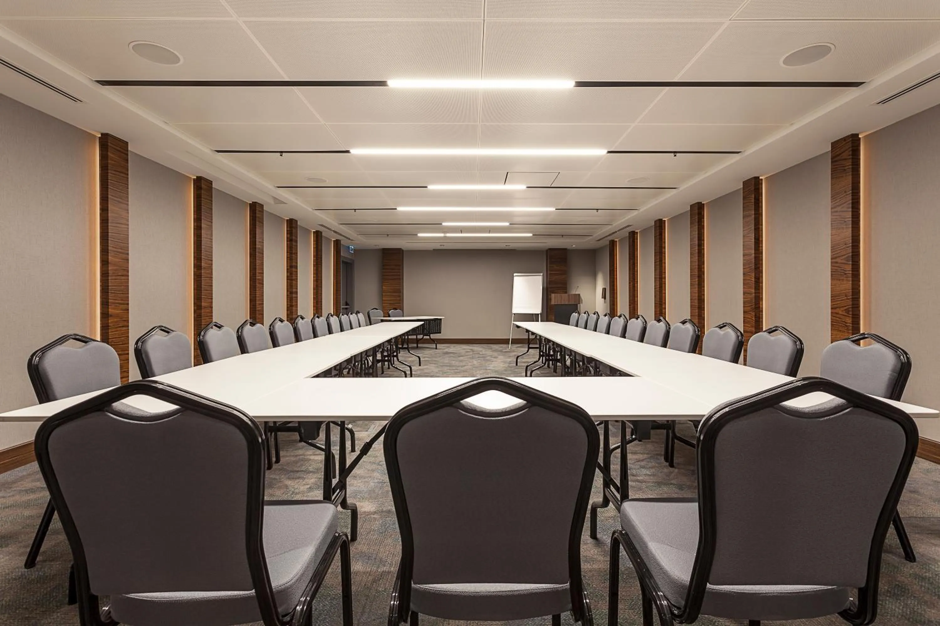 Banquet/Function facilities in Bof Hotels Business