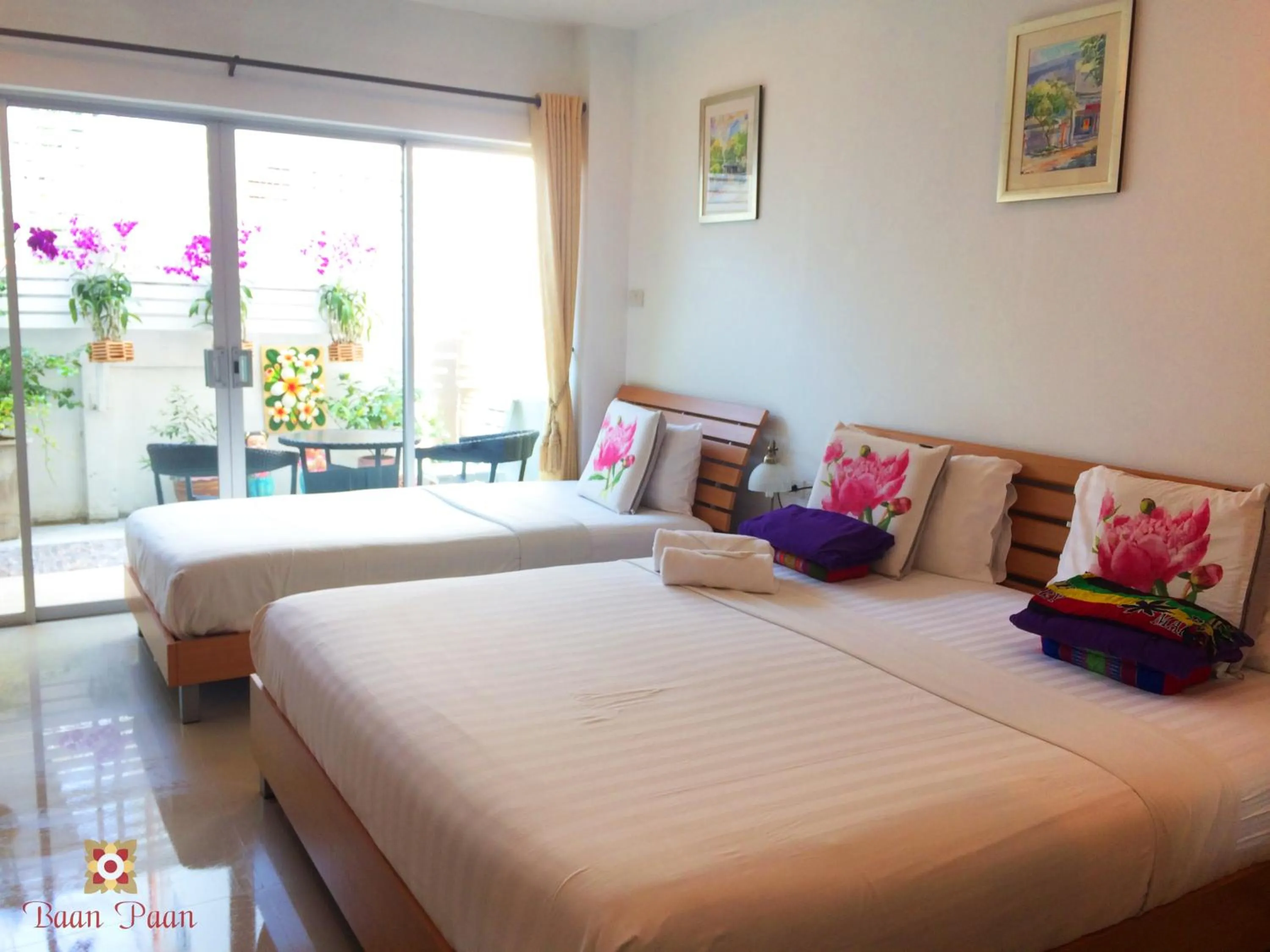 Photo of the whole room, Bed in Baan Paan Hua Hin