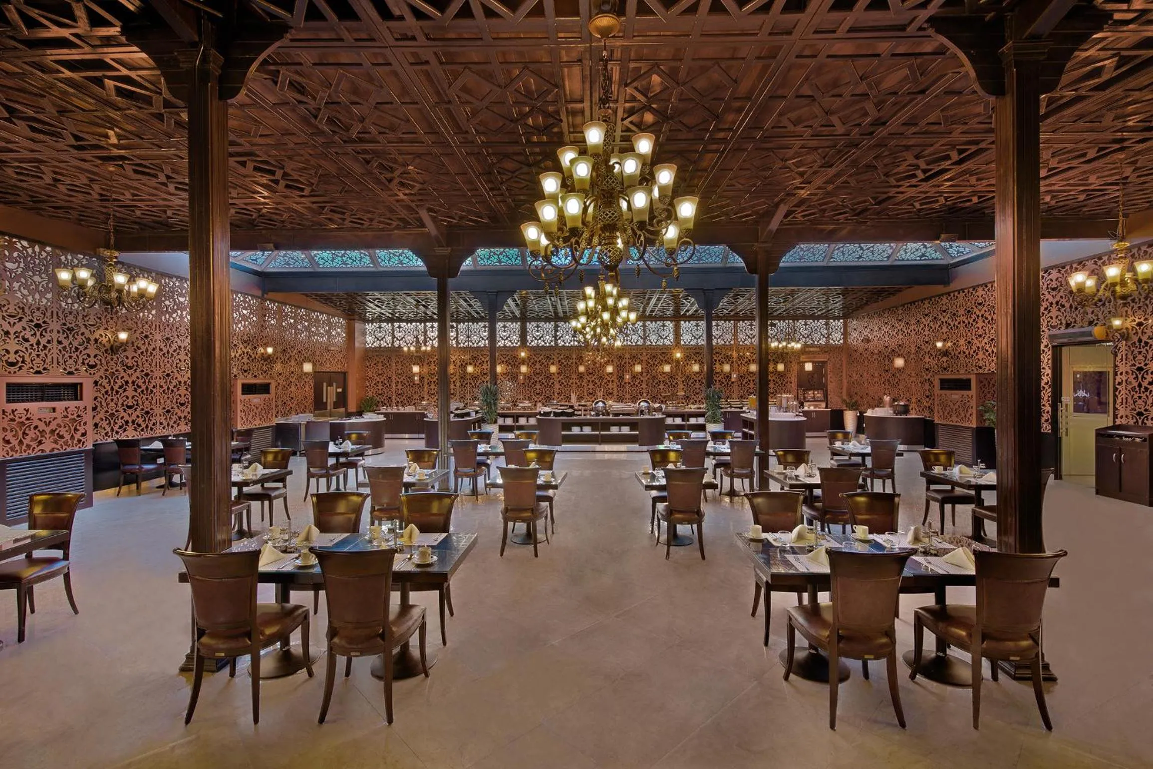 Restaurant/places to eat in Ezdan Residence