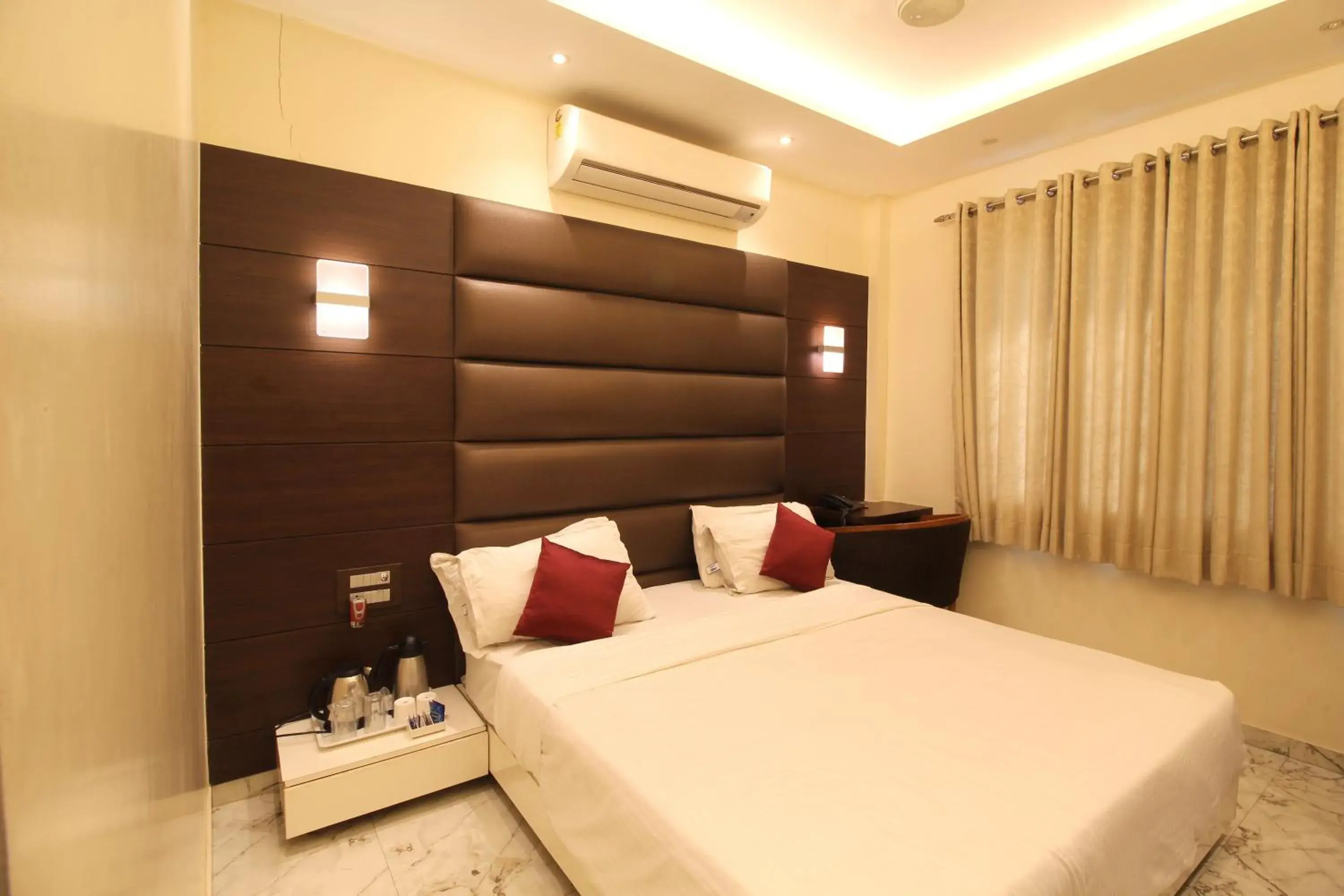 Spl Super Deluxe Non AC Room - single occupancy in Hotel Shivam Spl Super Deluxe Non AC Room - single occupancy in Hotel Shivam