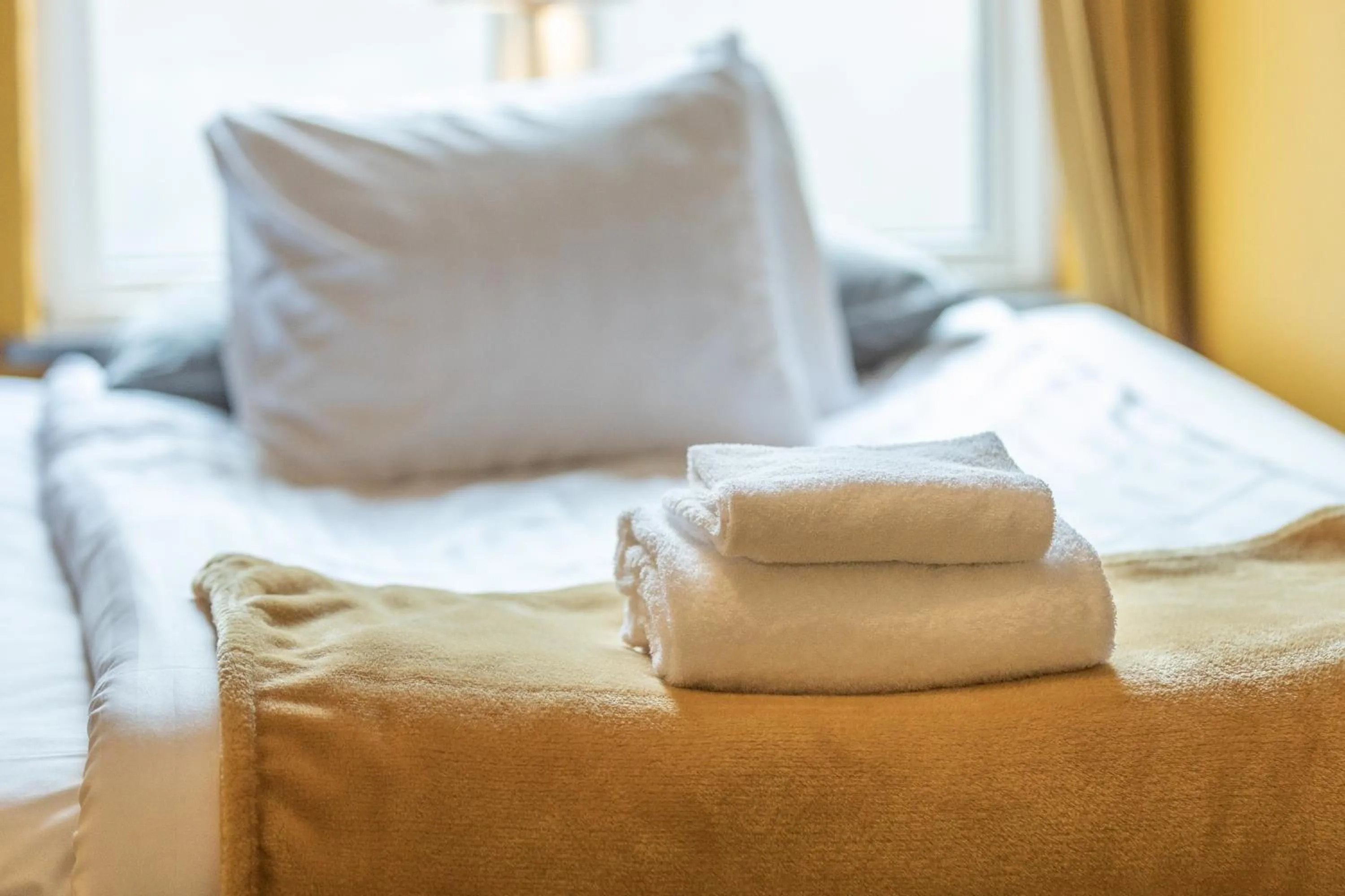 Property building, Bed in Cameo Boutique Hotell