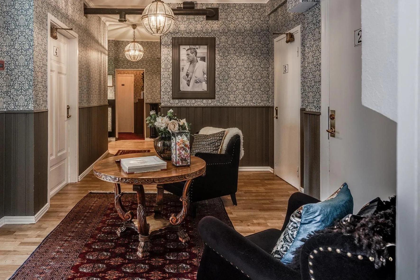 Living room in Cameo Boutique Hotell