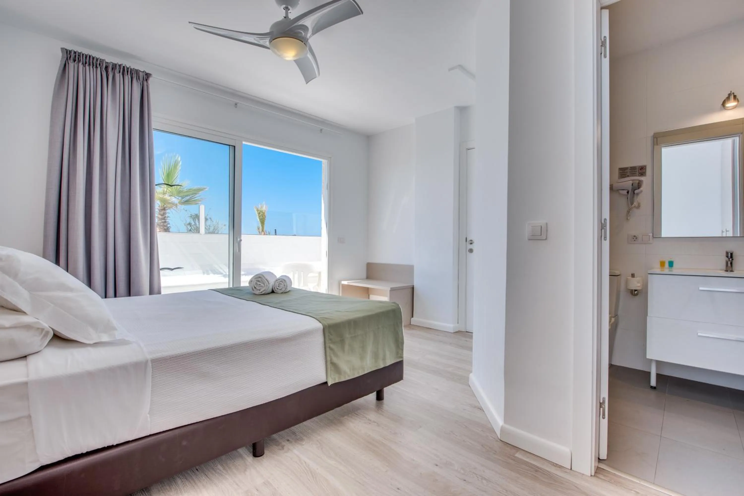 Bathroom, Bed in Vigilia Park