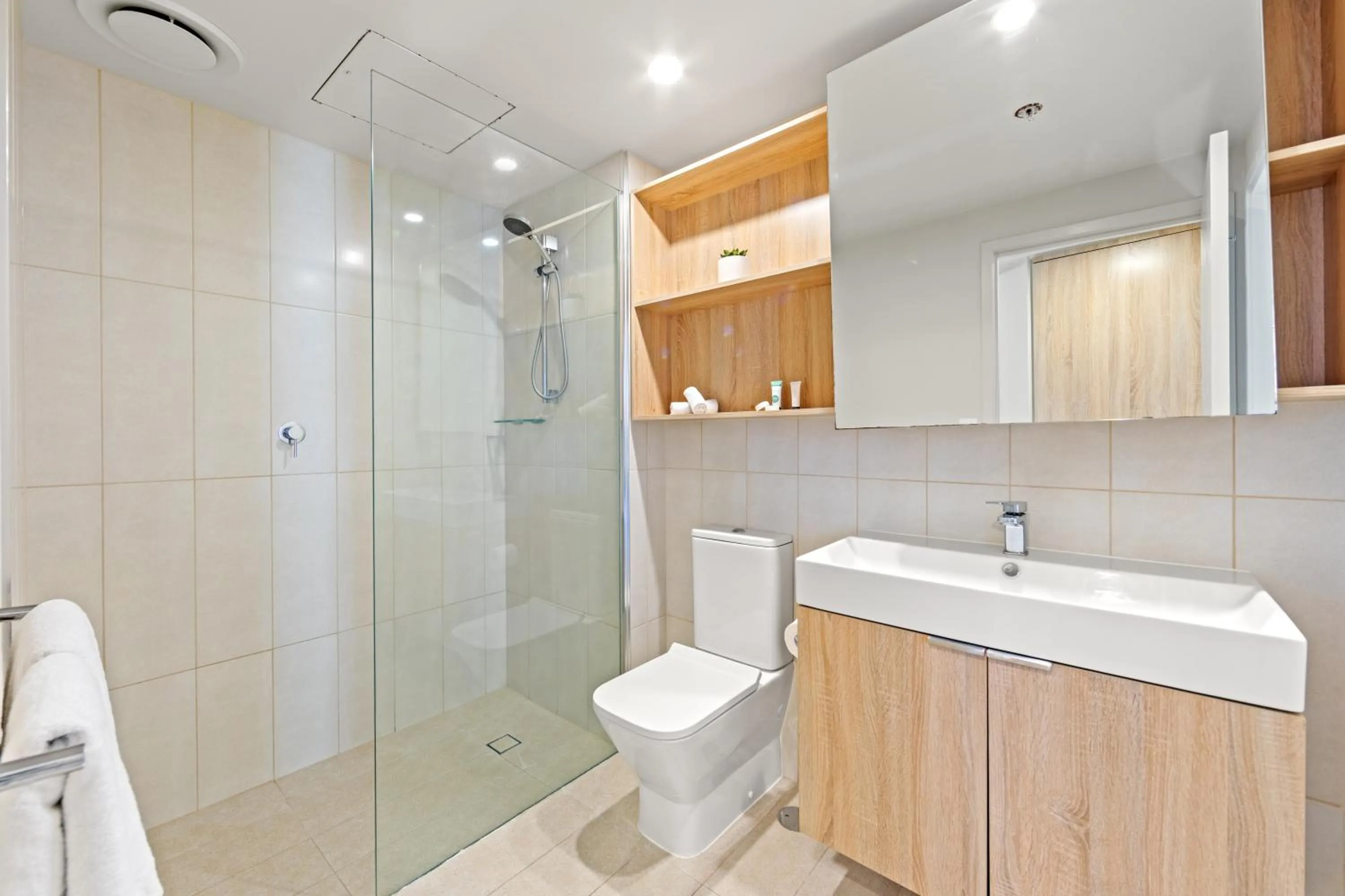 Shower in Spire Residences by CLLIX