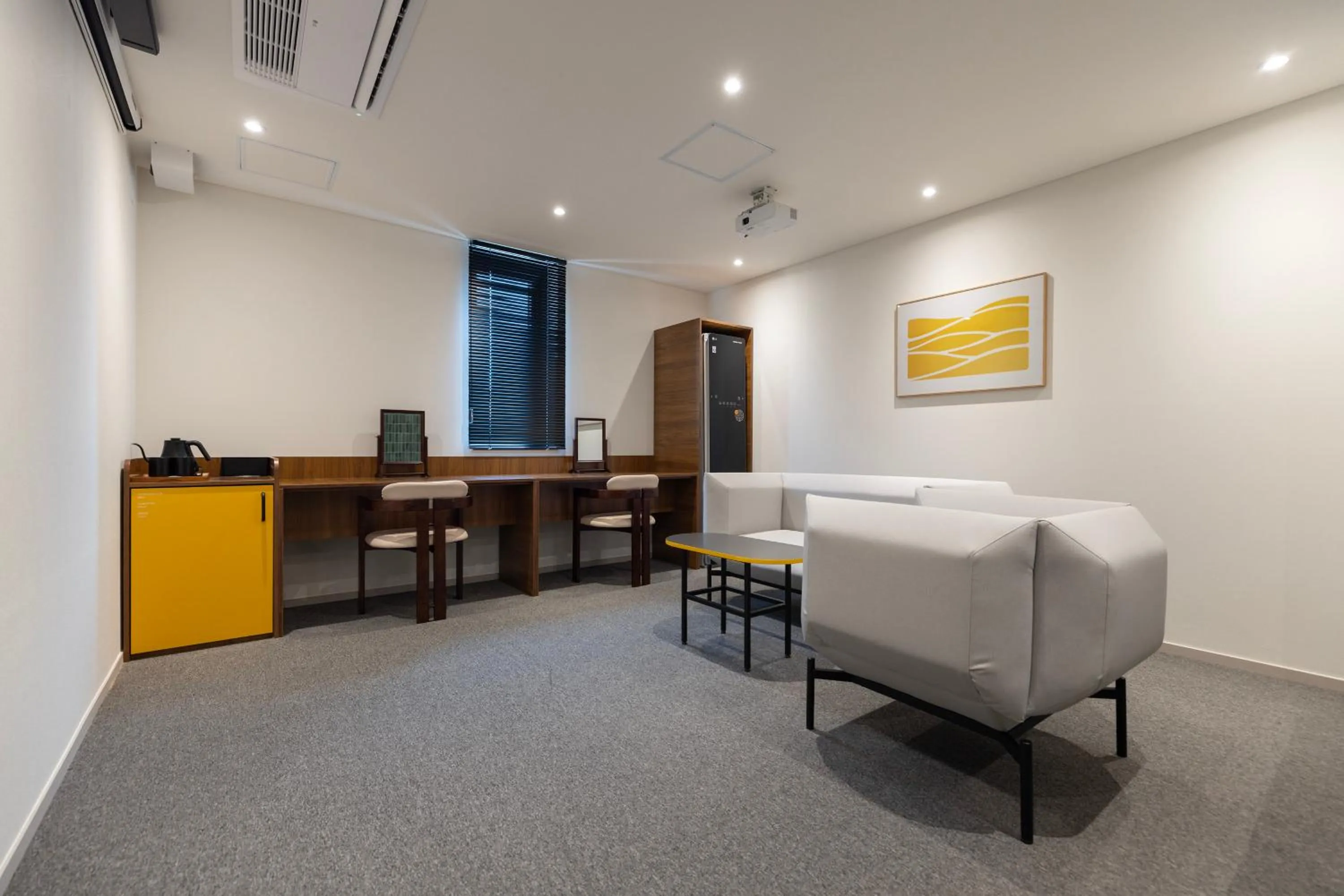 Seating area in Moor Hotel Mokpo By Anook