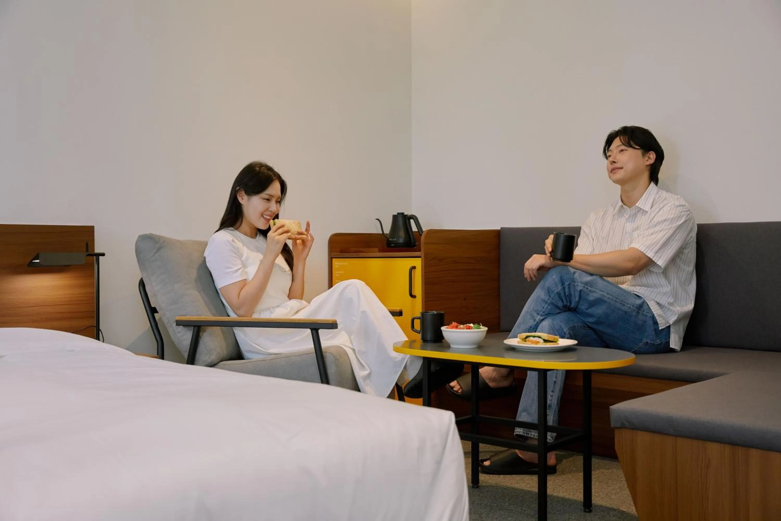 Seating area in Moor Hotel Mokpo By Anook