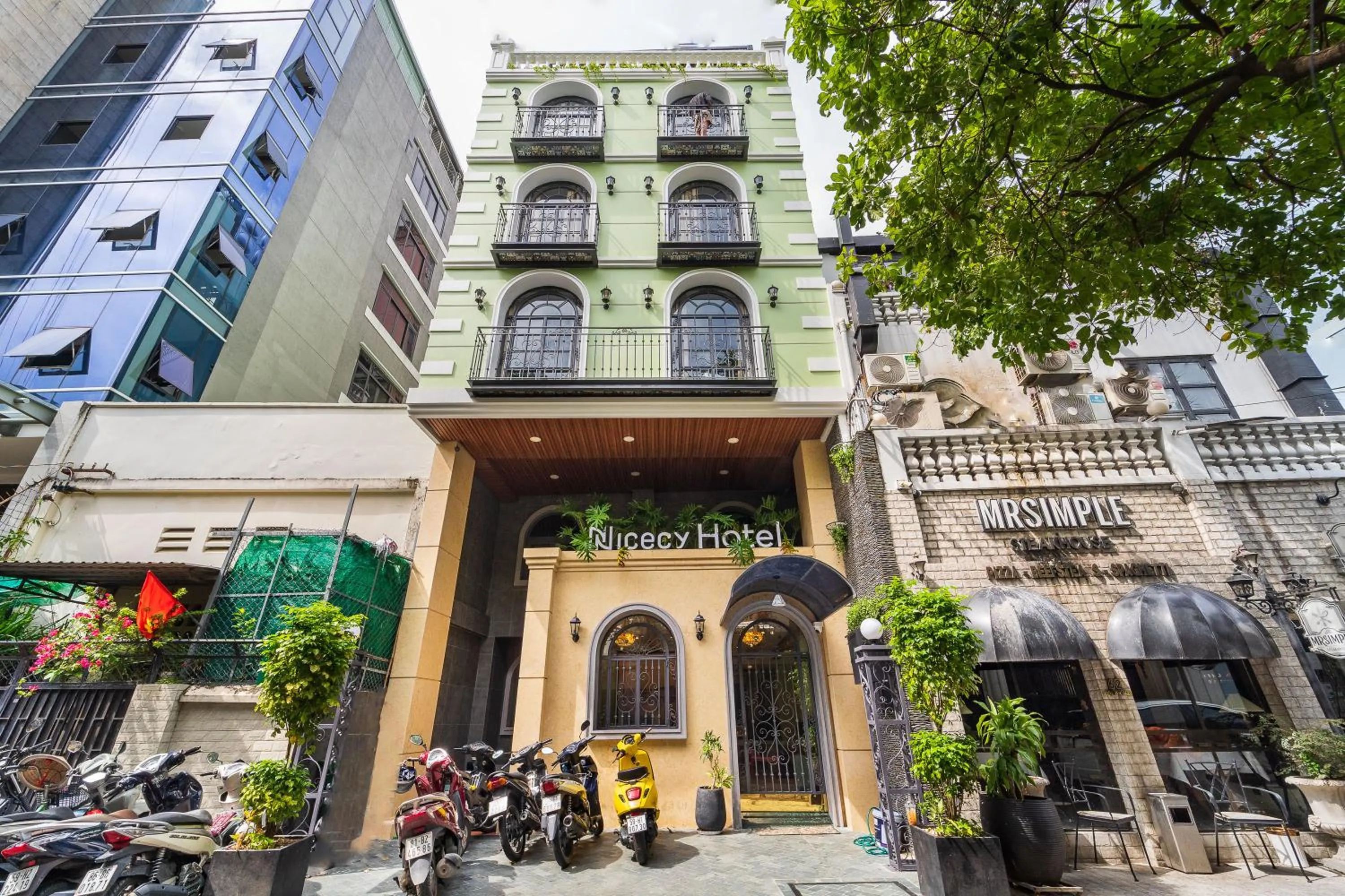 Property building in Nicecy Hotel - Trương Quyền