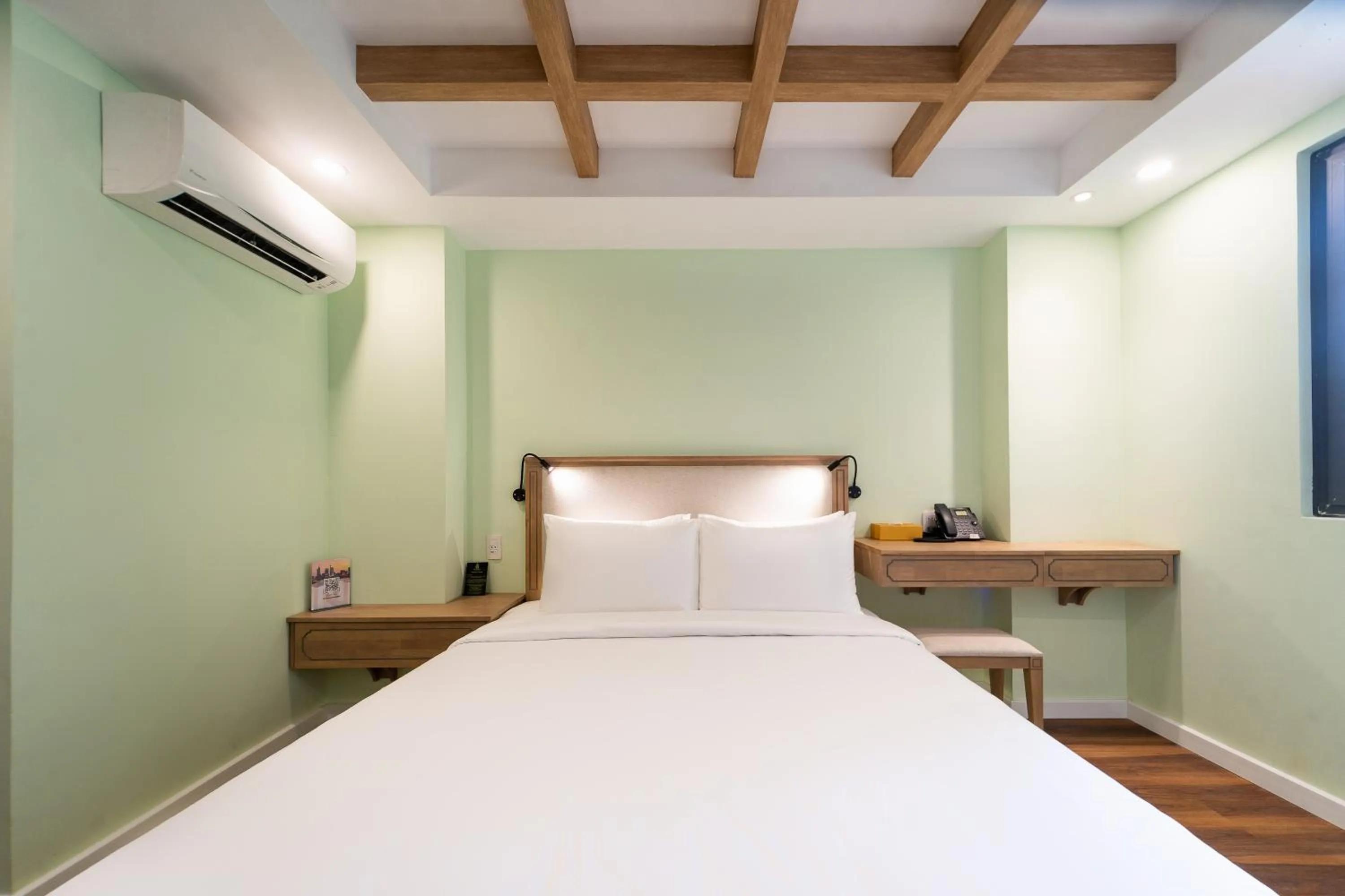Bedroom, Bed in Nicecy Hotel - Trương Quyền