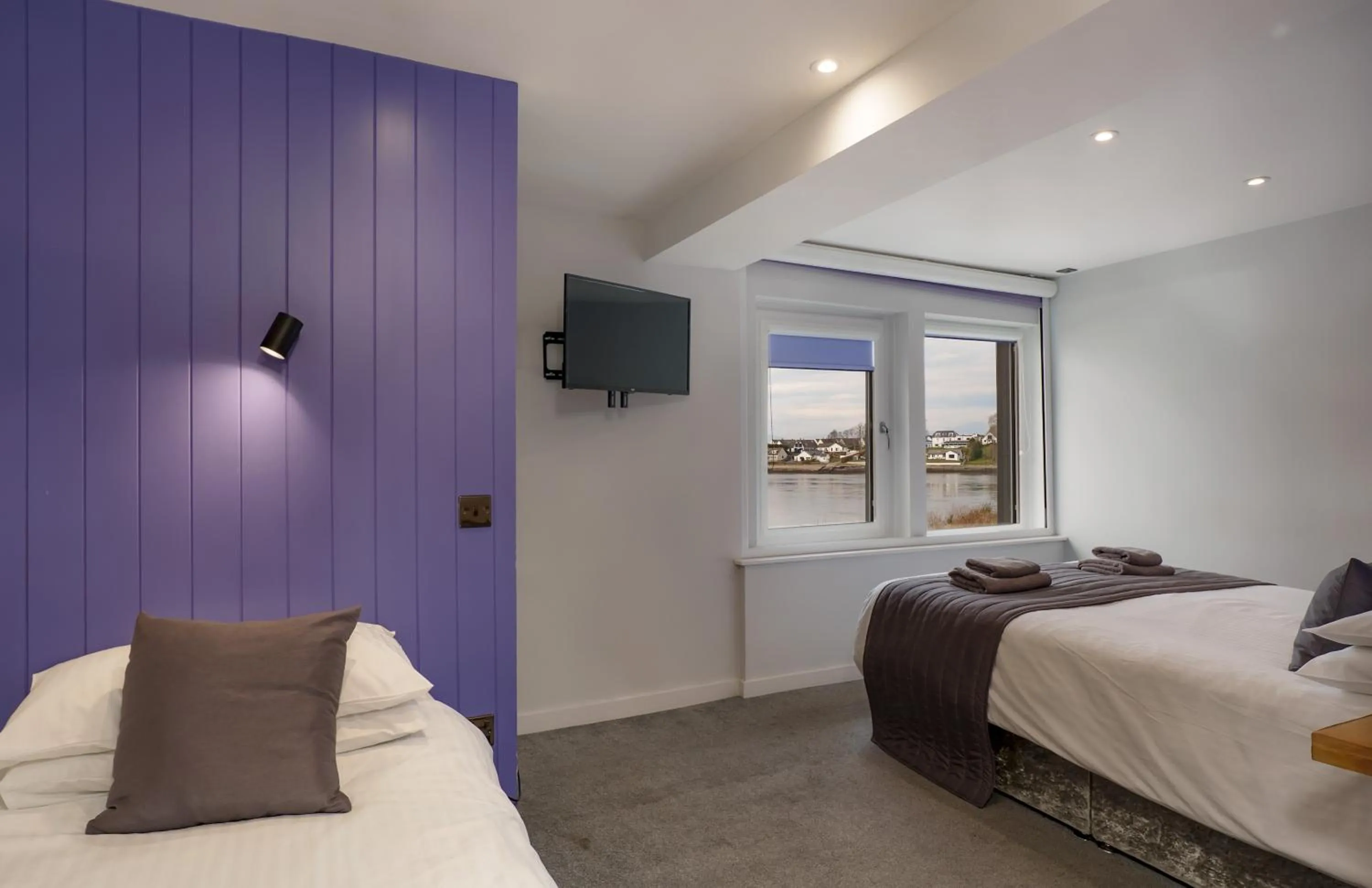 Bed in Oyster Inn Connel