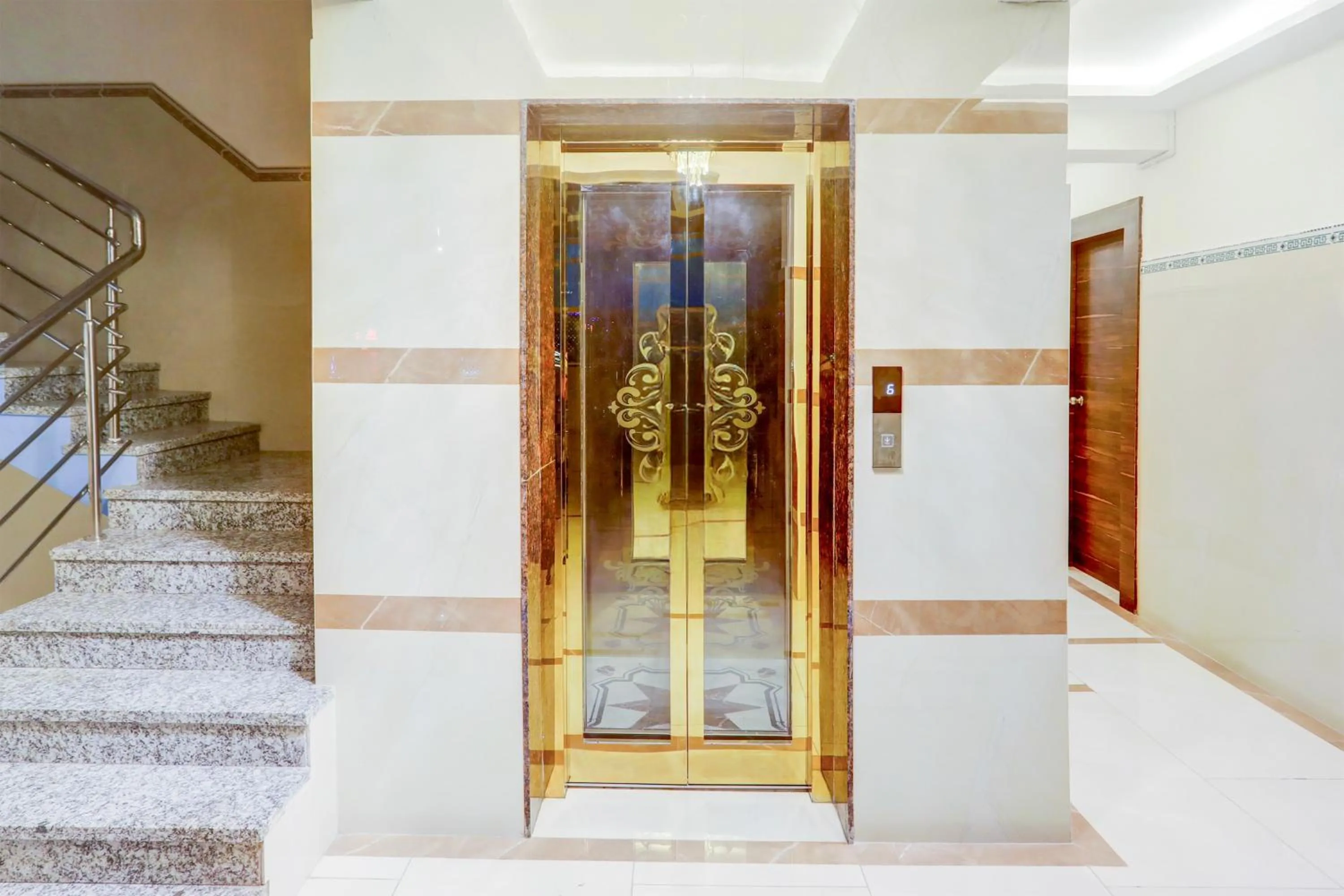 Lobby or reception in Super Townhouse Madiwala Lake Park