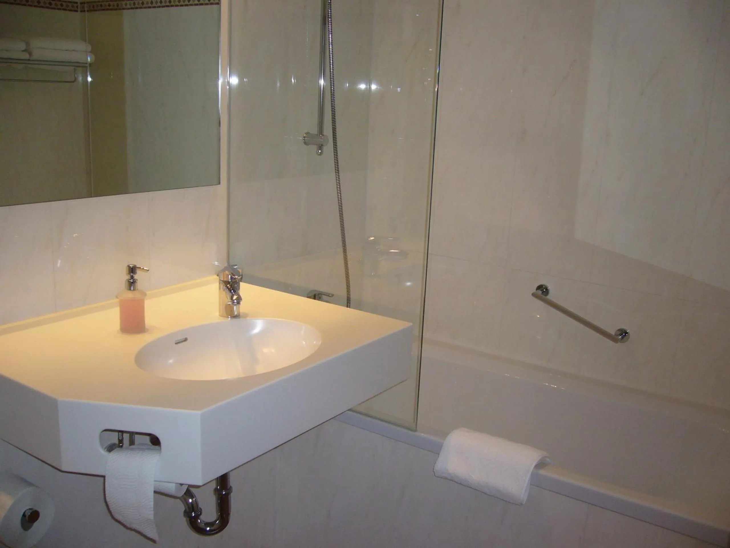 Bathroom in Alpenhotel Pfaffenwinkel