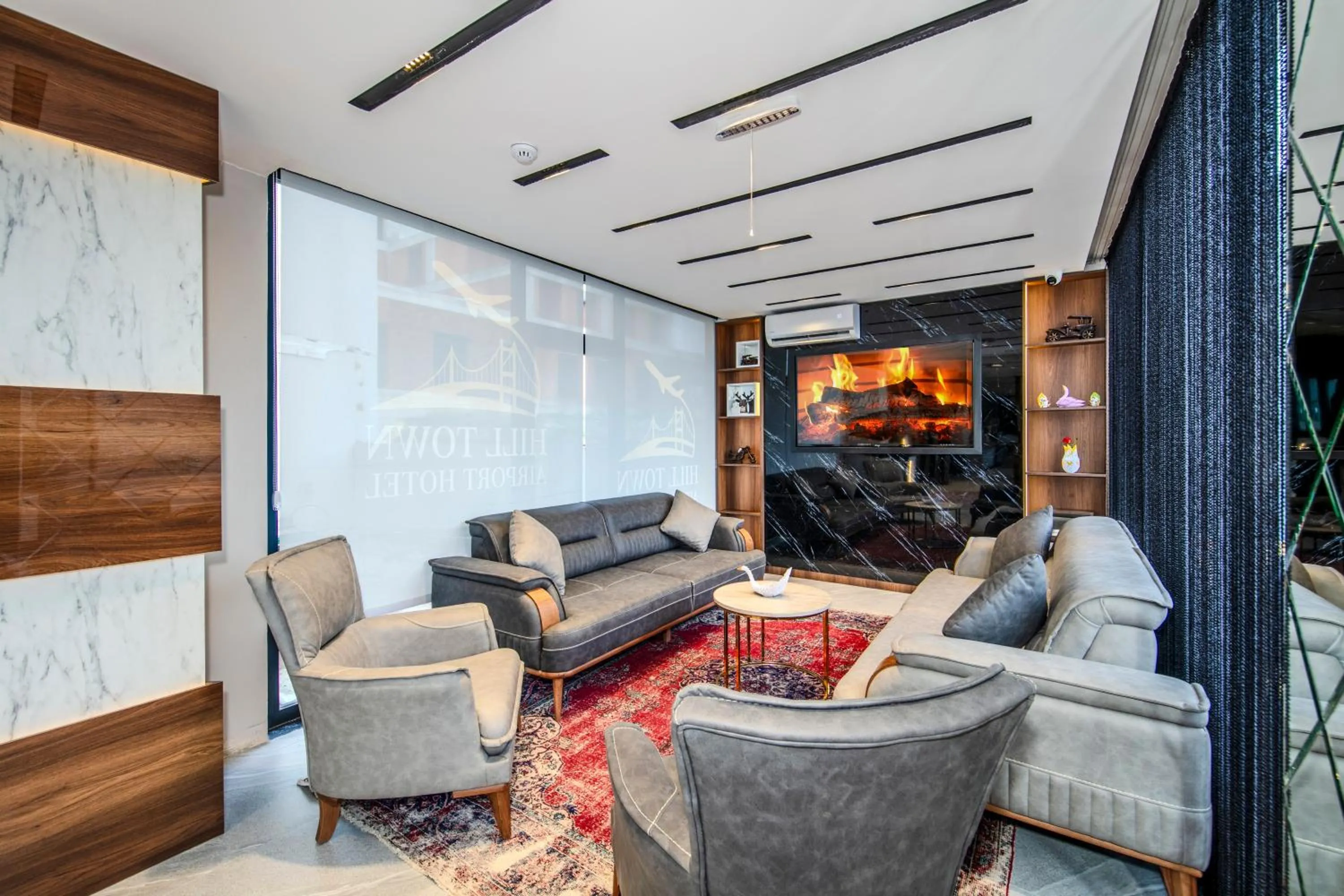 Lobby or reception in Hilltown Airport Hotel & Restaurant