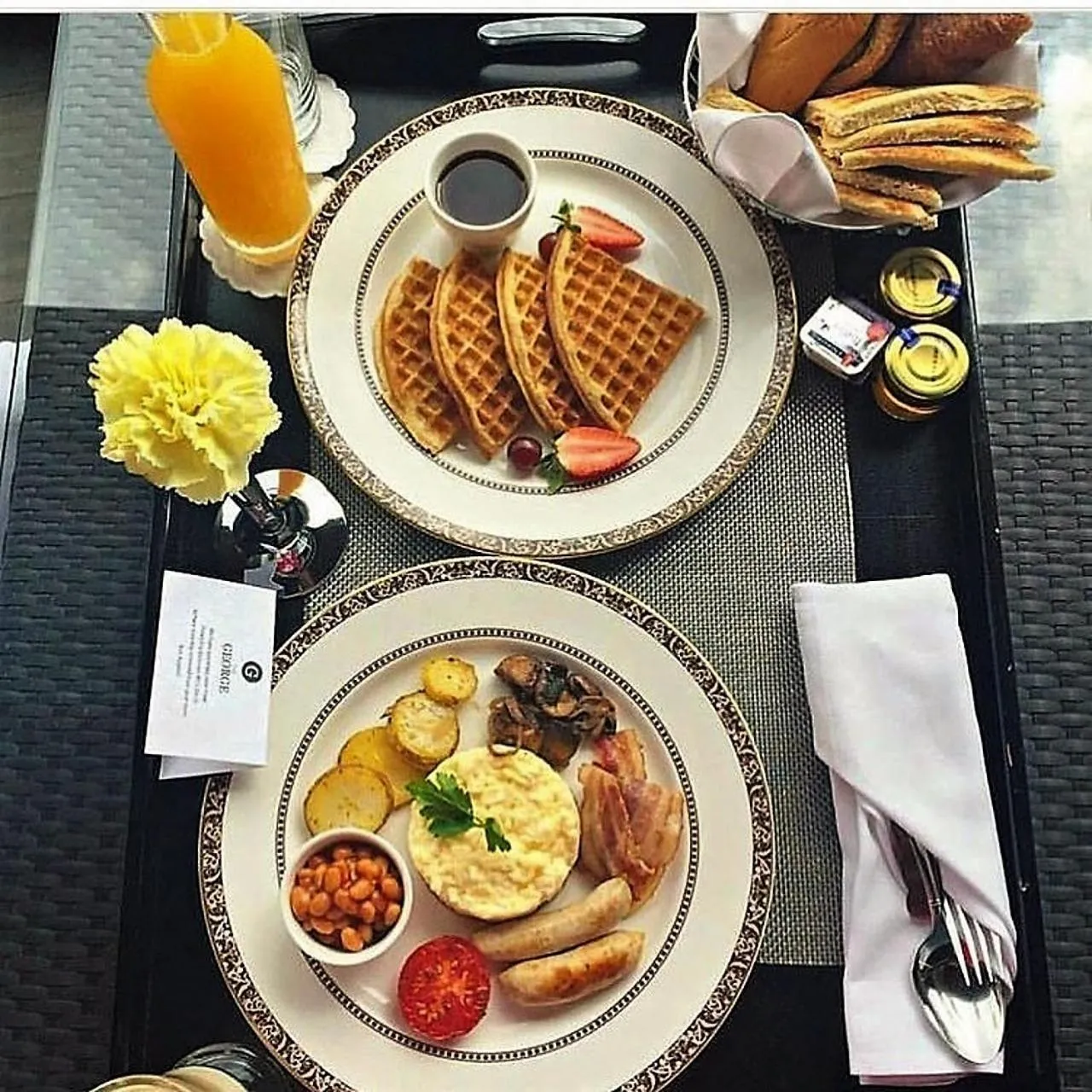 Breakfast in The George Hotel