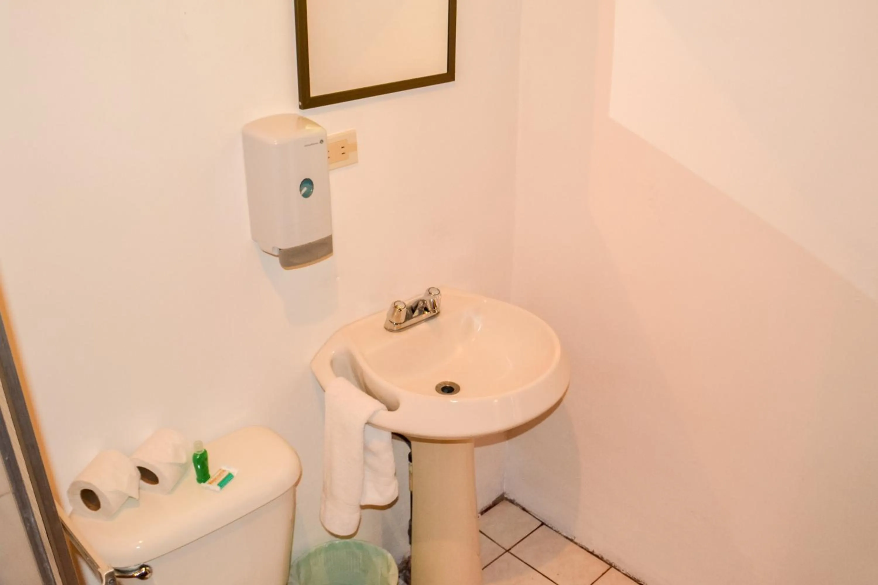 Bathroom in Termales del Bosque & Hot Springs