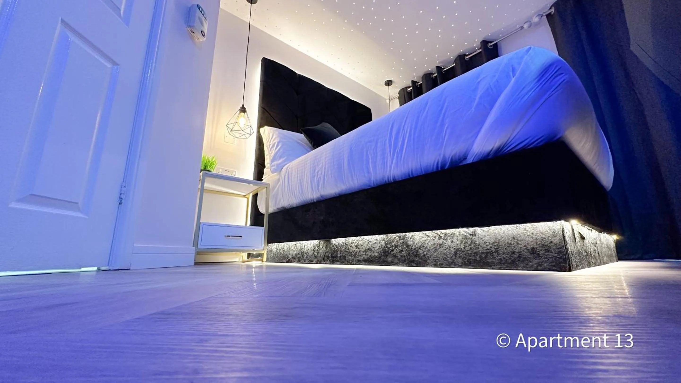 Bedroom, Bed in Mansa Apartments