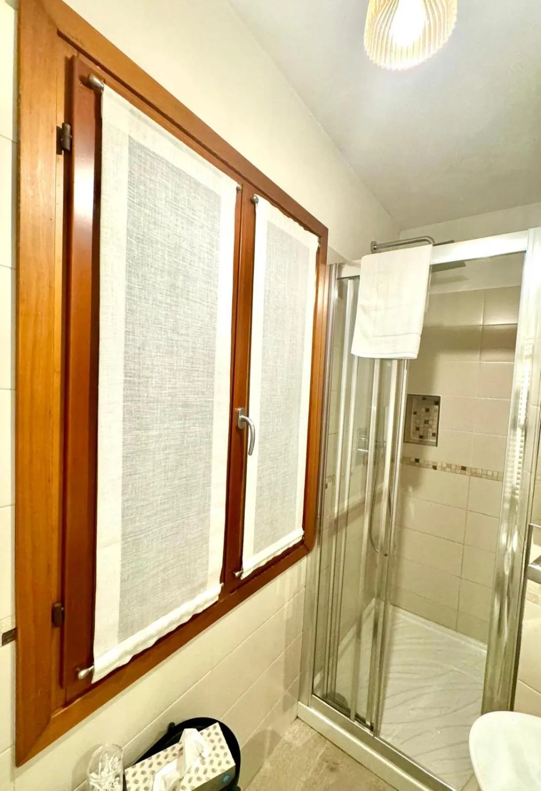 Shower in B&B Fortuny