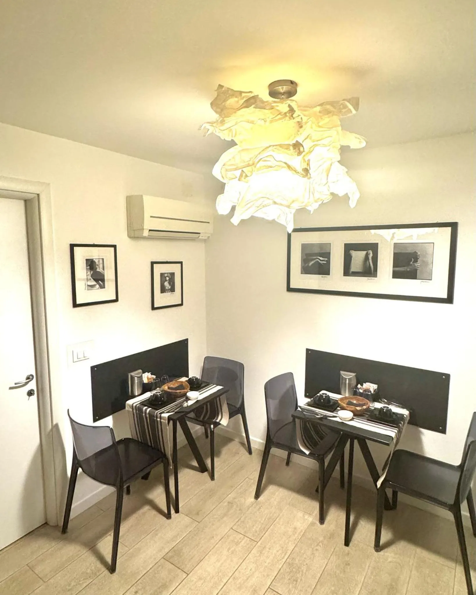 Dining area in B&B Fortuny