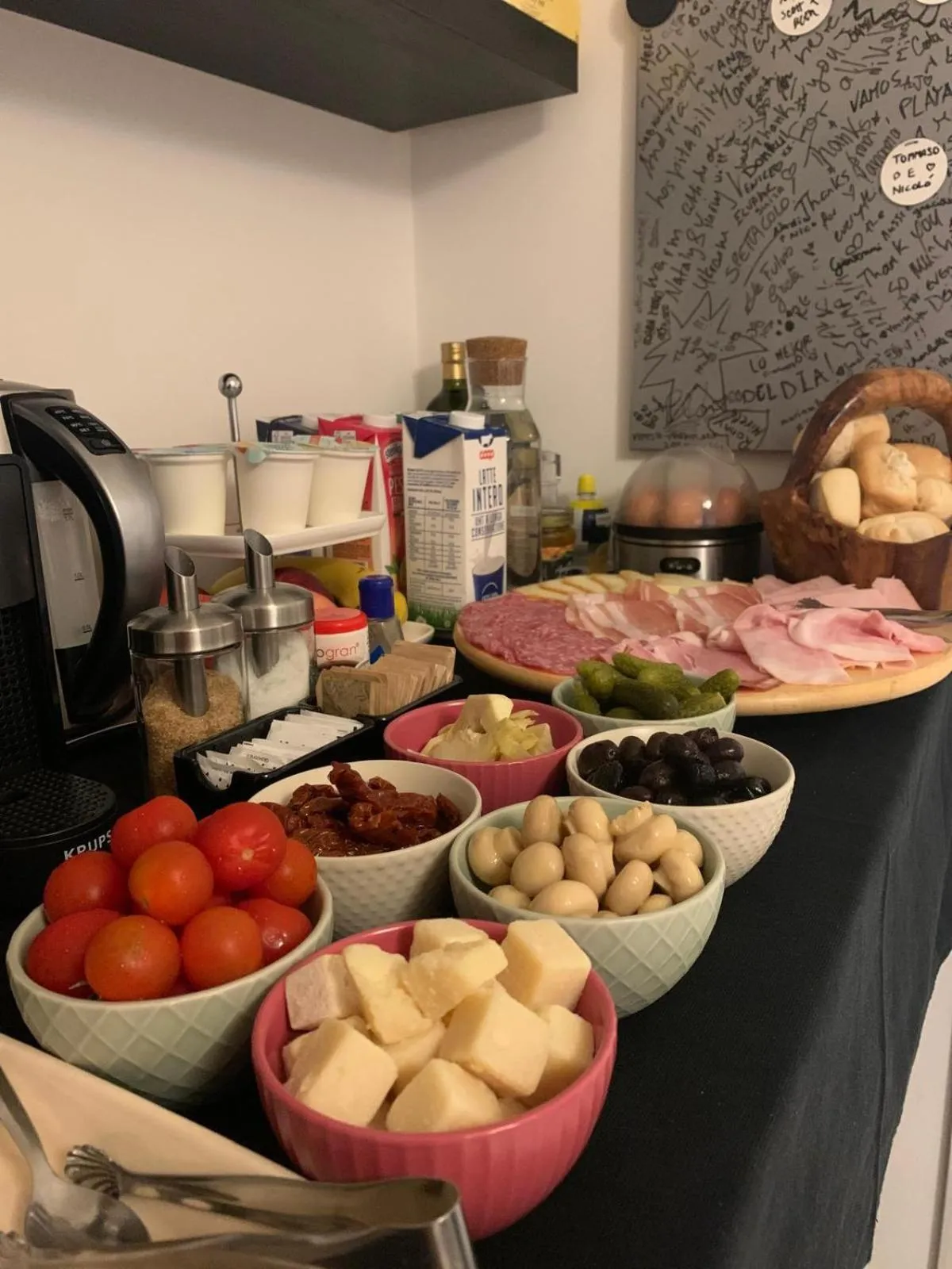 Food and drinks in B&B Fortuny