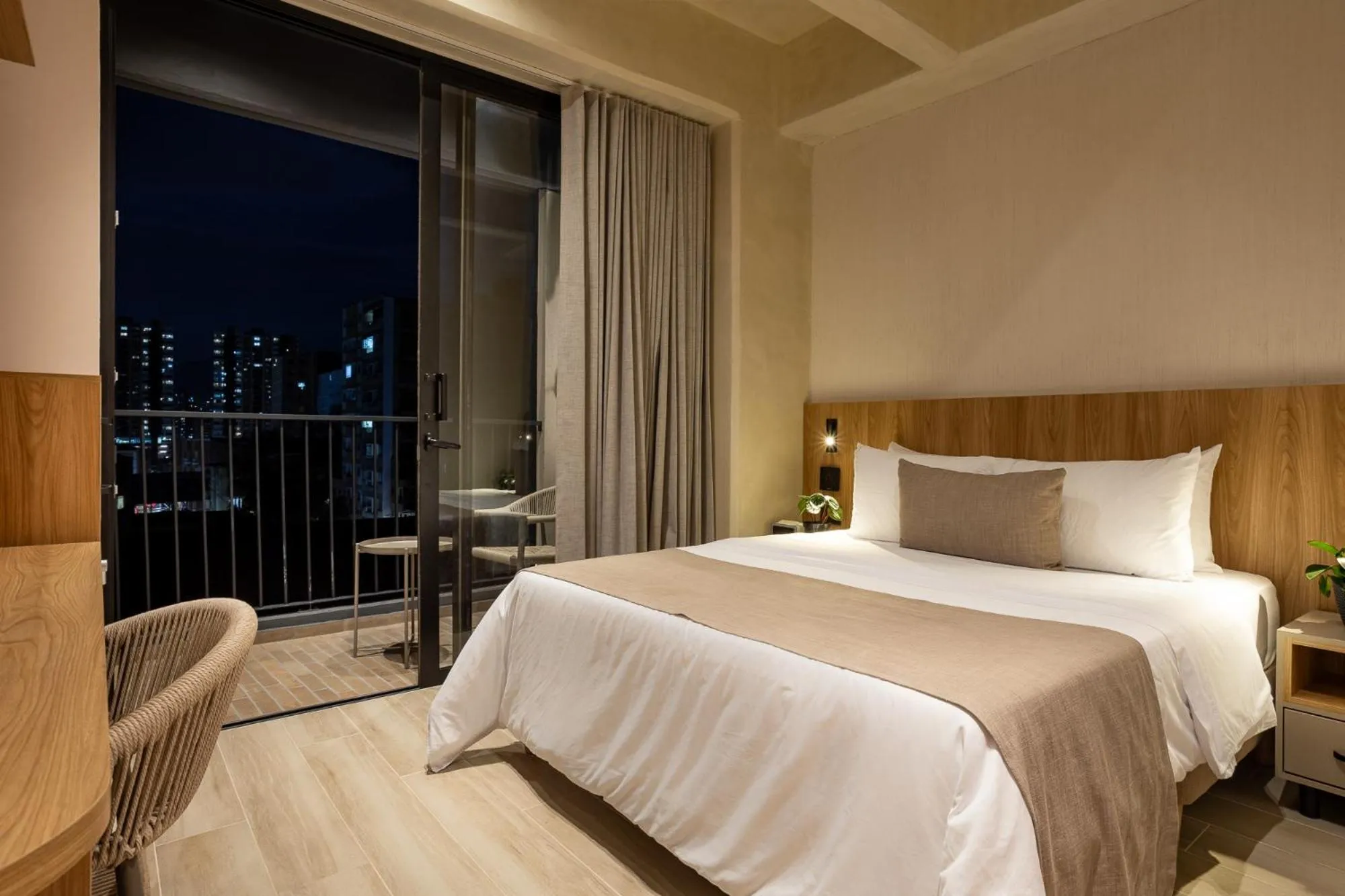 Bedroom, Bed in Hotel Tres Altares Sabaneta