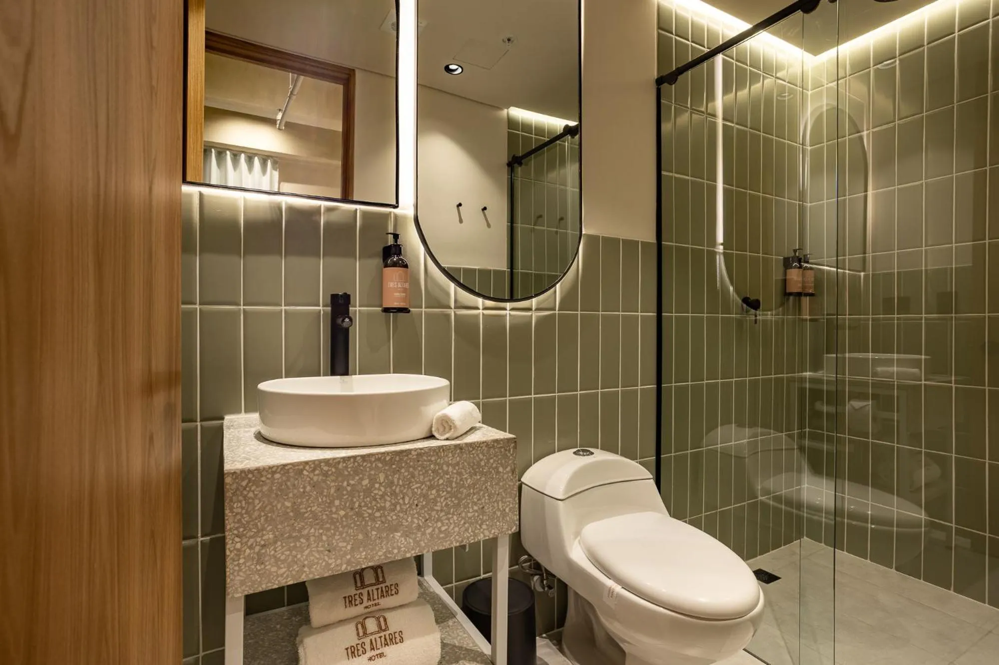 Hotel Tres Altares Sabaneta