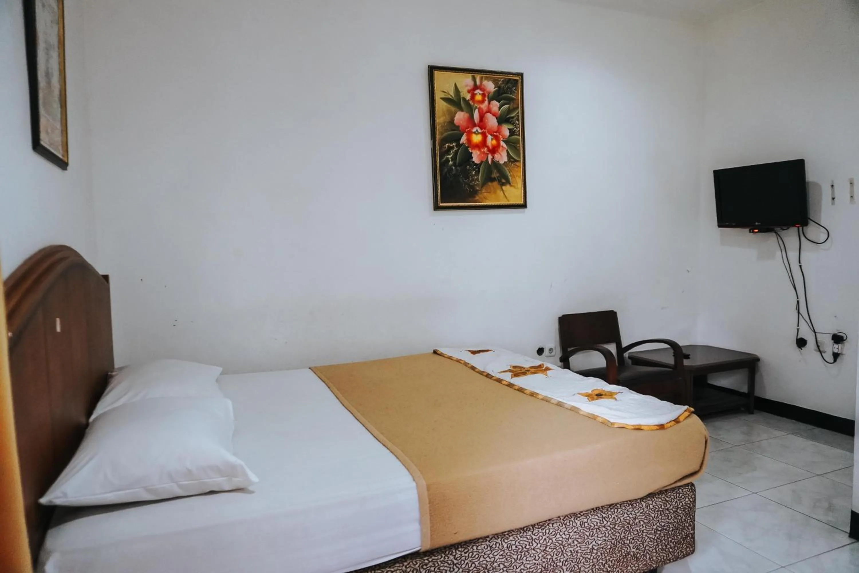 Bed in wisma green maribaya