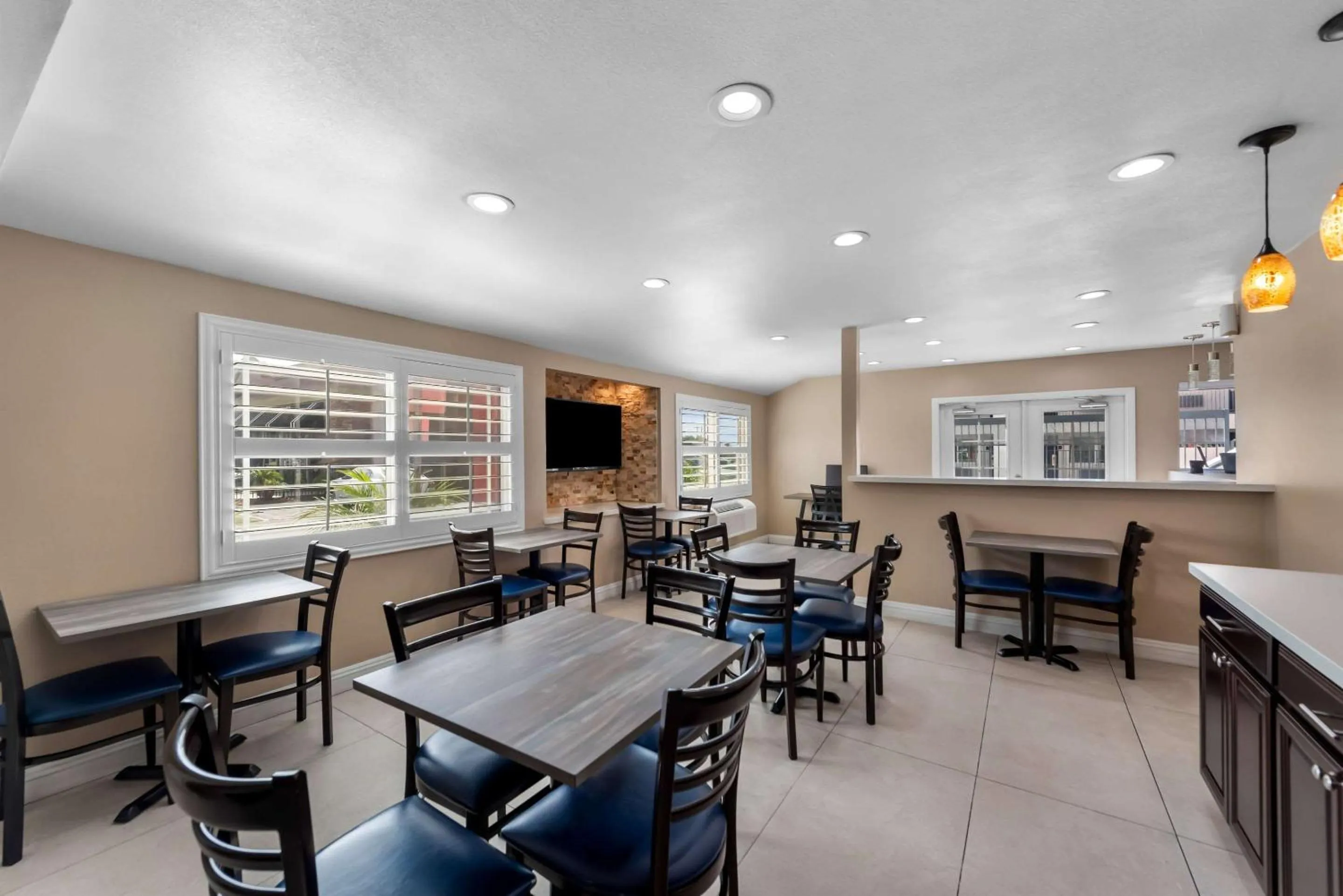 Breakfast in SureStay Plus Hotel by Best Western Chula Vista West