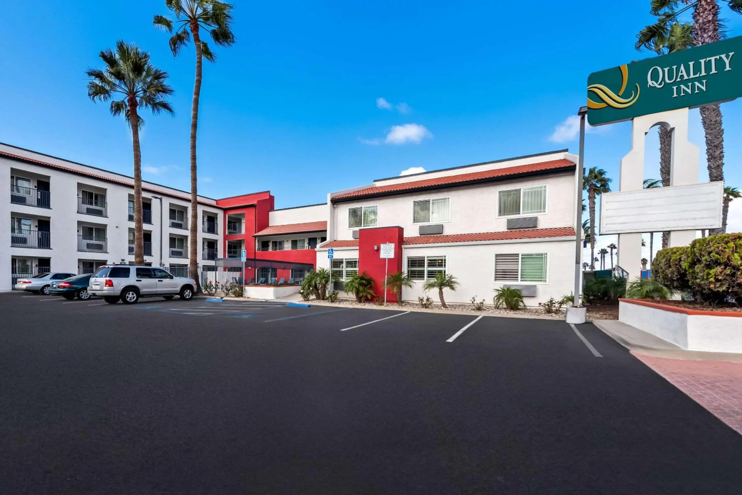 Property building in SureStay Plus Hotel by Best Western Chula Vista West