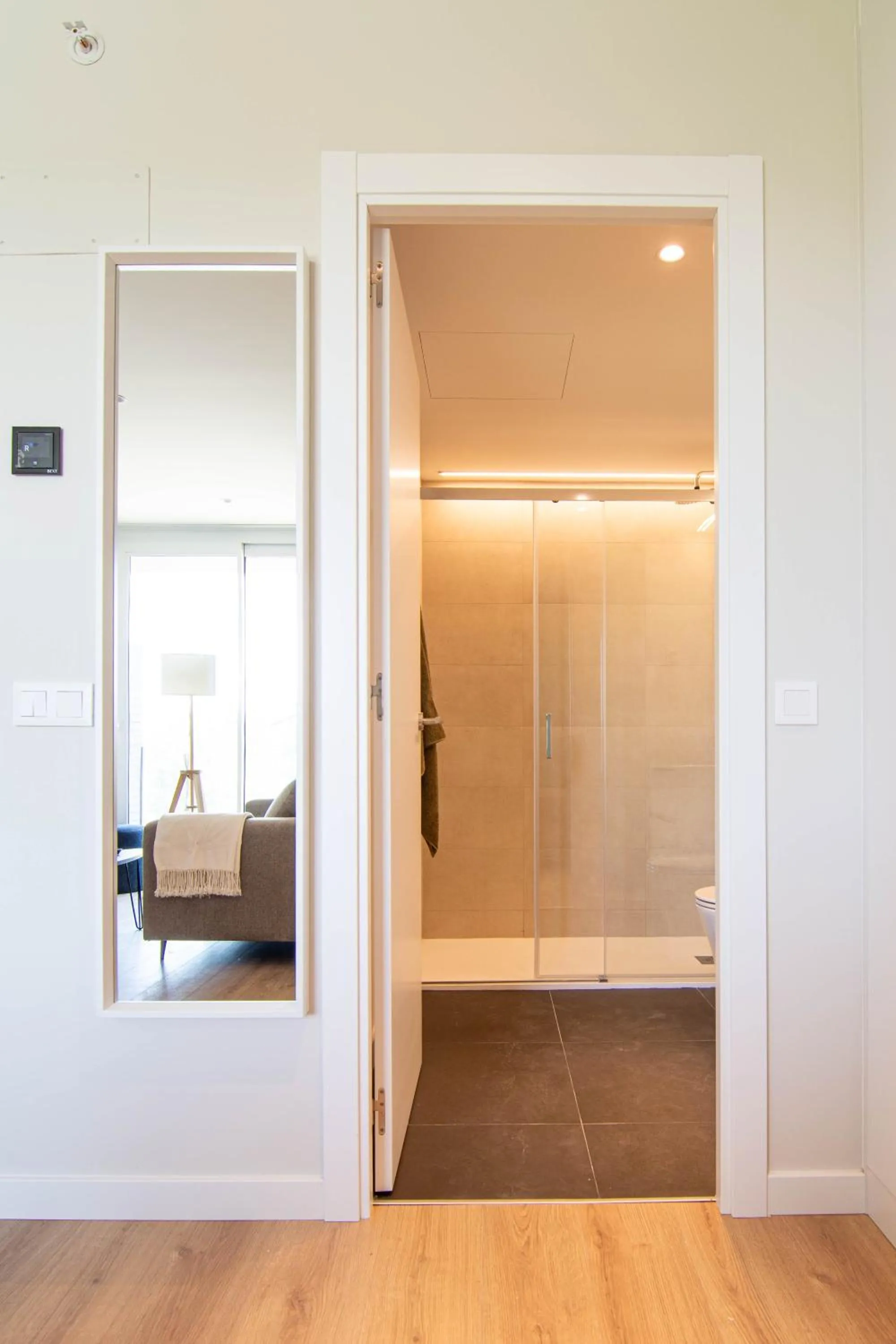 Photo of the whole room, Bed in Bext Valdebebas