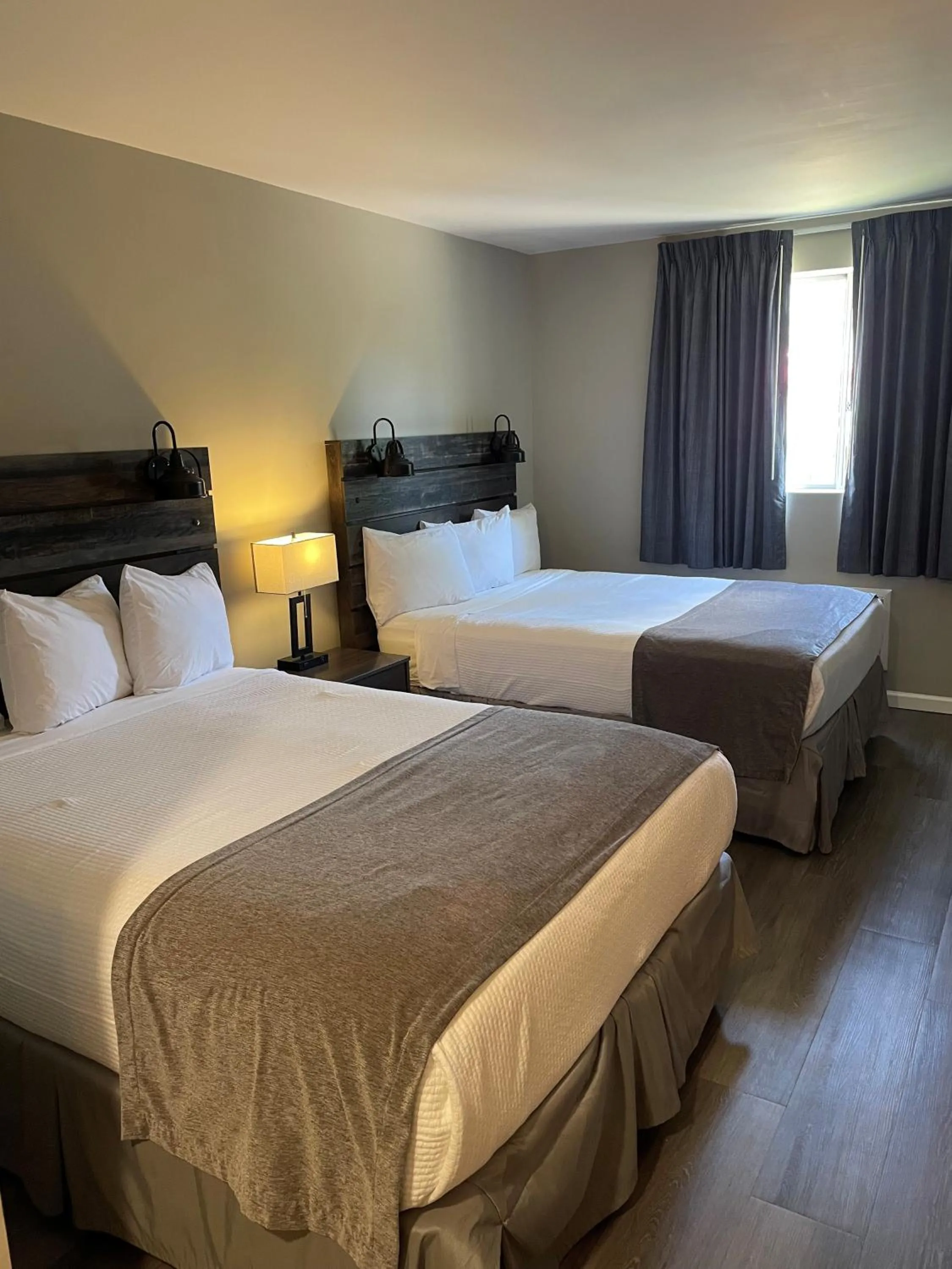 Bed in Carolina Pine Inn near Southern Pines-Pinehurst