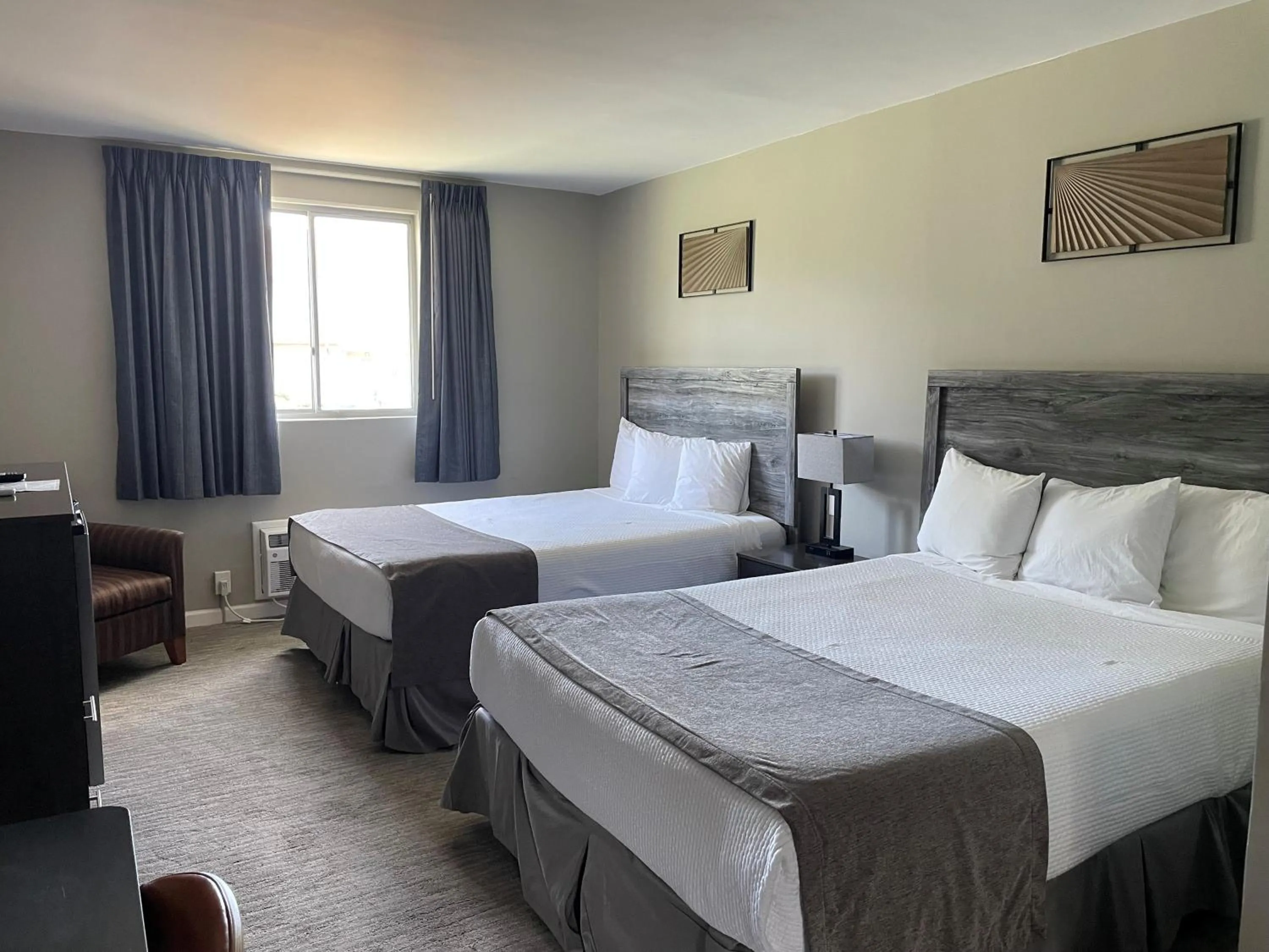 Bed in Carolina Pine Inn near Southern Pines-Pinehurst