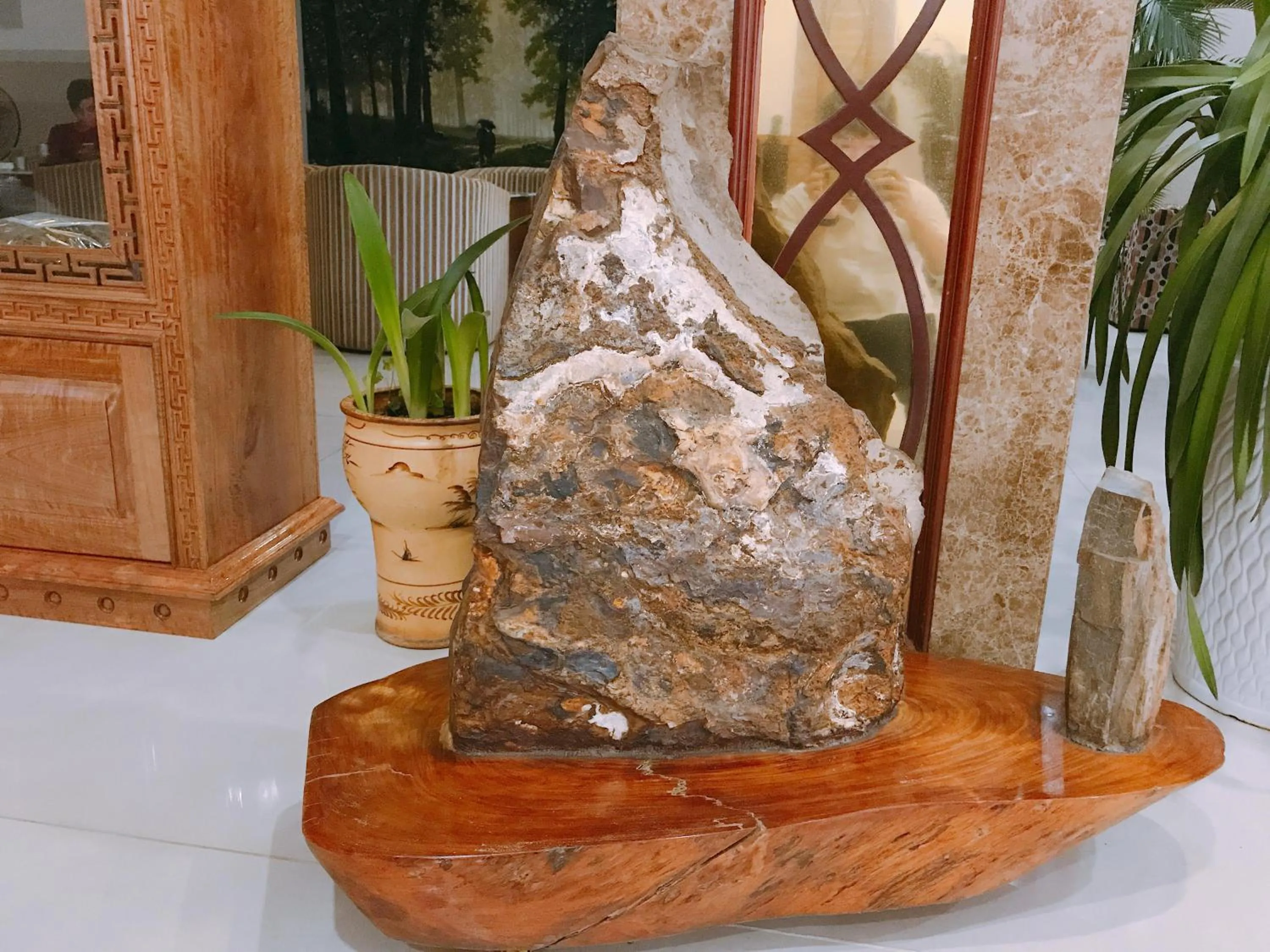 Property building in Hoang Ngoc Hotel