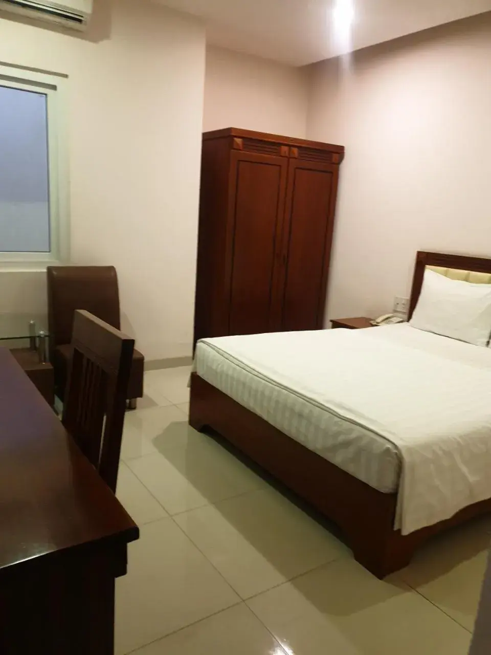 Standard Double Room in Hoang Ngoc Hotel Standard Double Room in Hoang Ngoc Hotel
